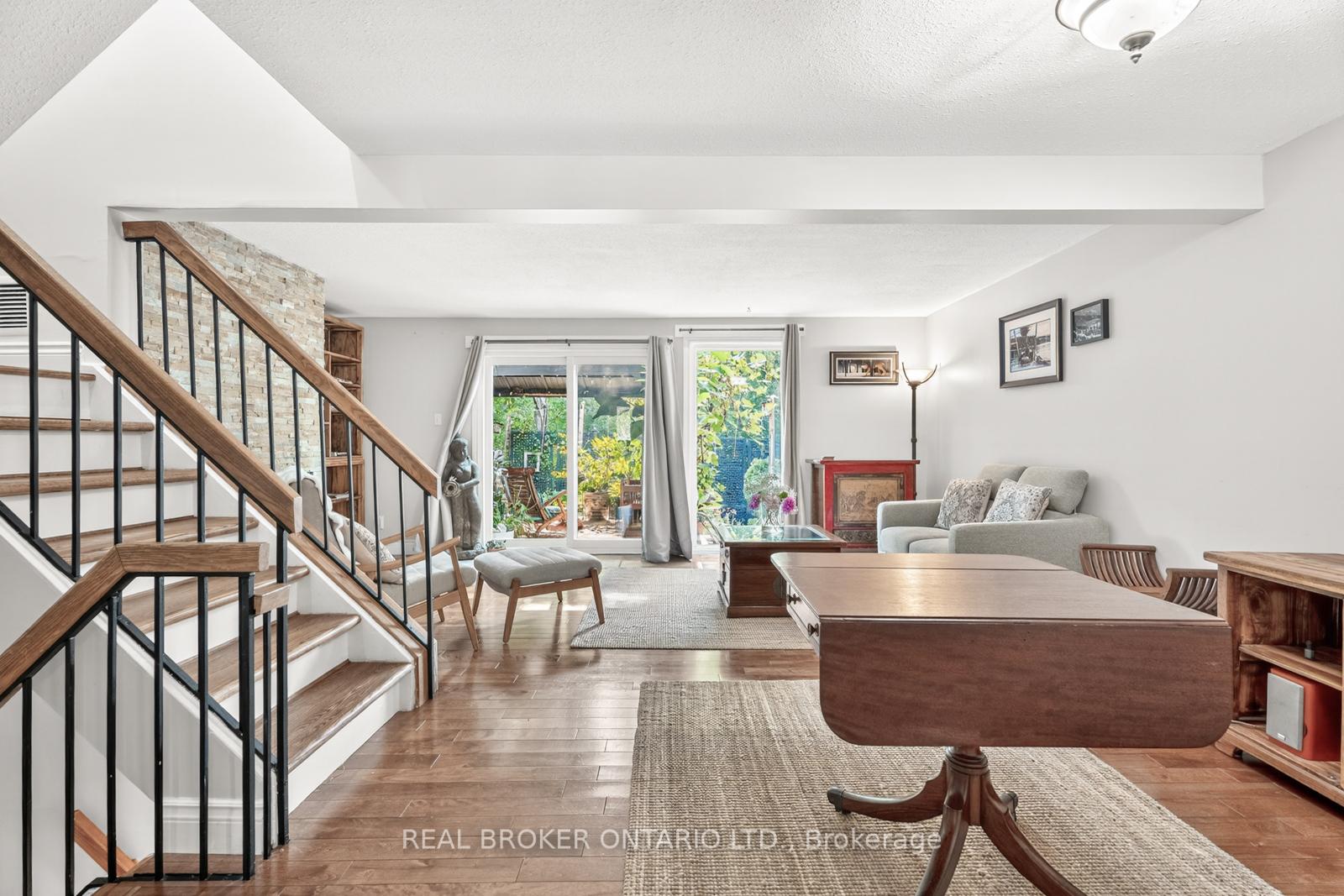 Photo 19 of 148 Burnett's Grove Circle, Ottawa, Barrhaven - Pheasant Run — HOMEH