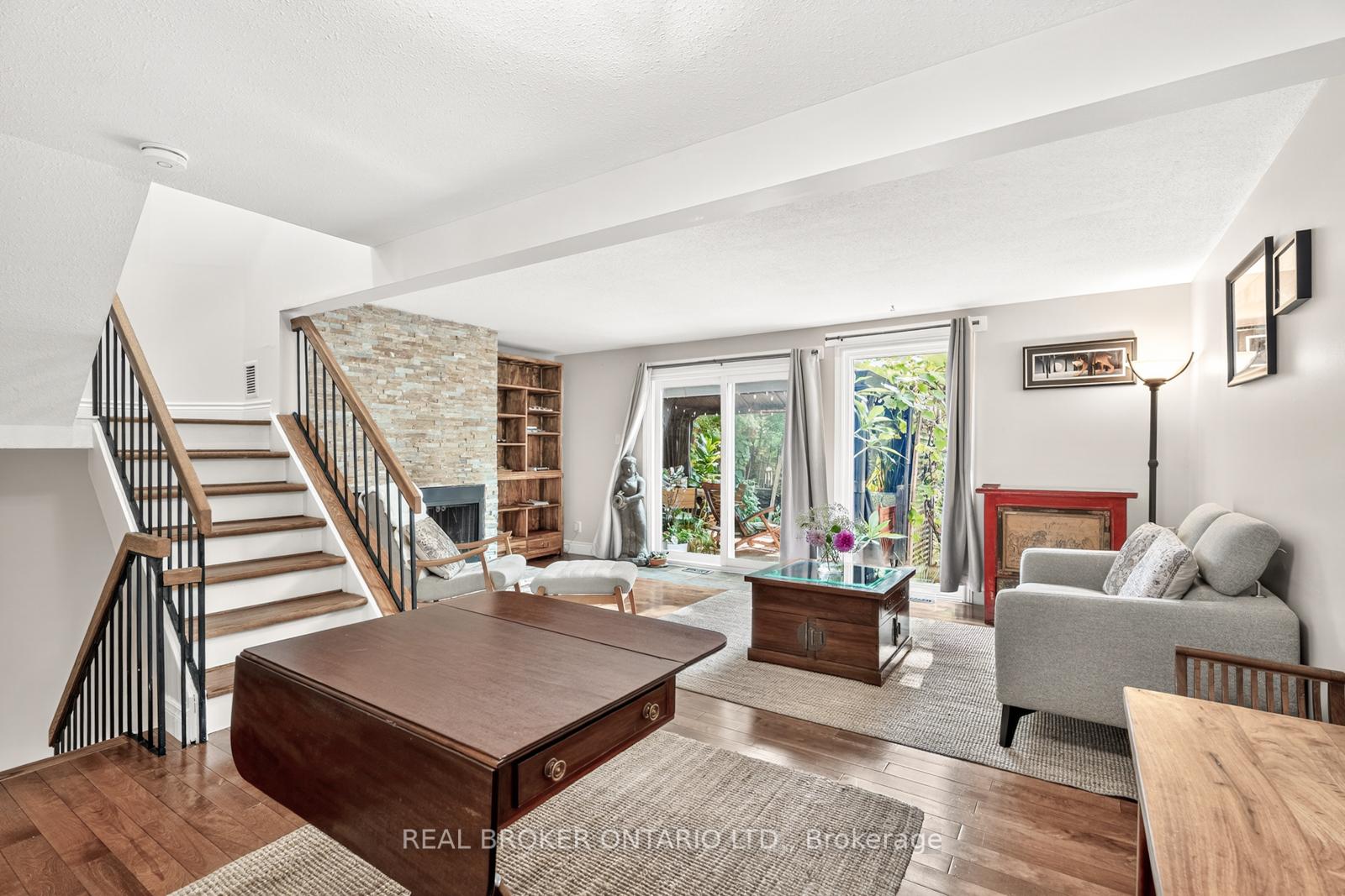 Photo 22 of 148 Burnett's Grove Circle, Ottawa, Barrhaven - Pheasant Run — HOMEH