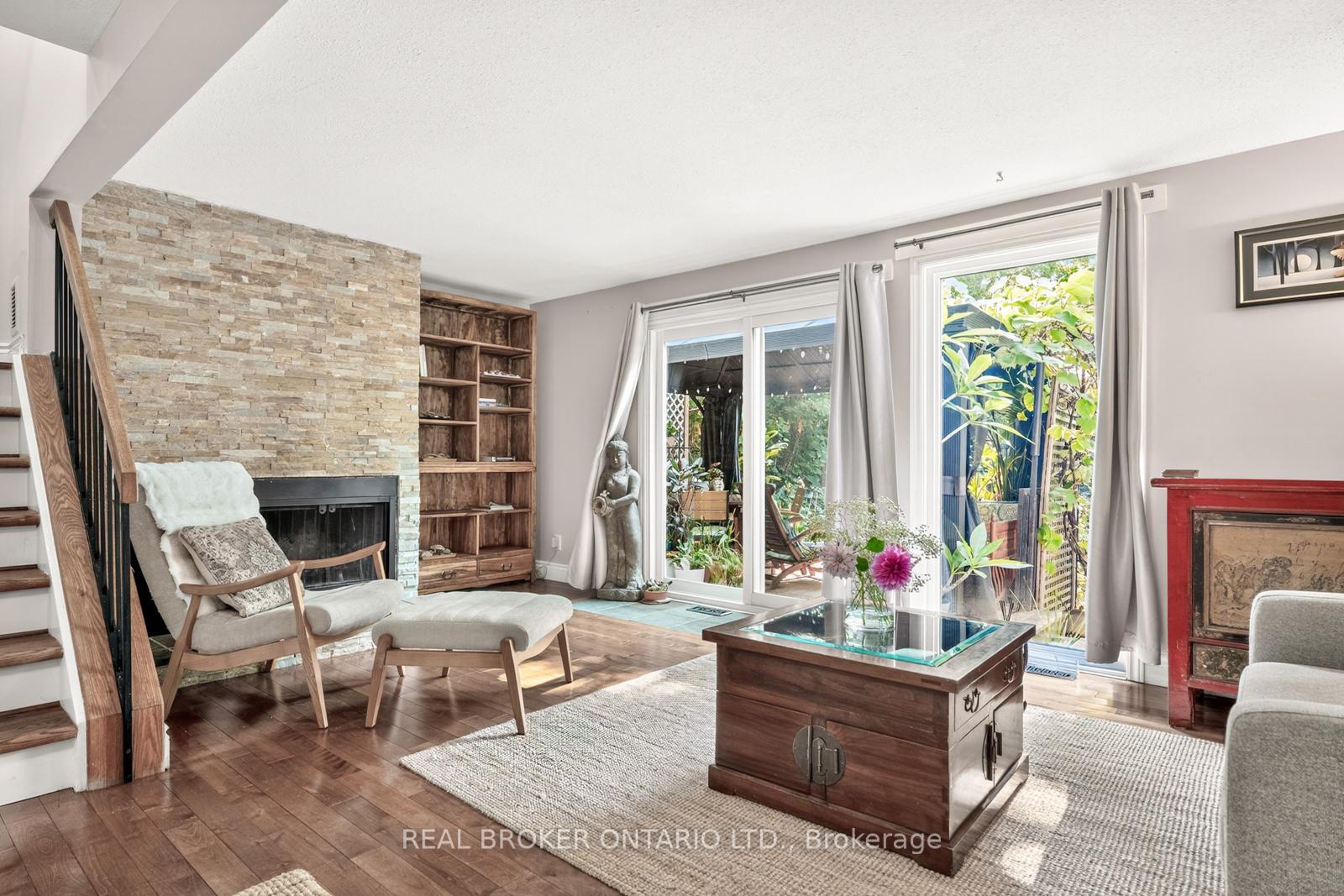 Photo 17 of 148 Burnett's Grove Circle, Ottawa, Barrhaven - Pheasant Run — HOMEH