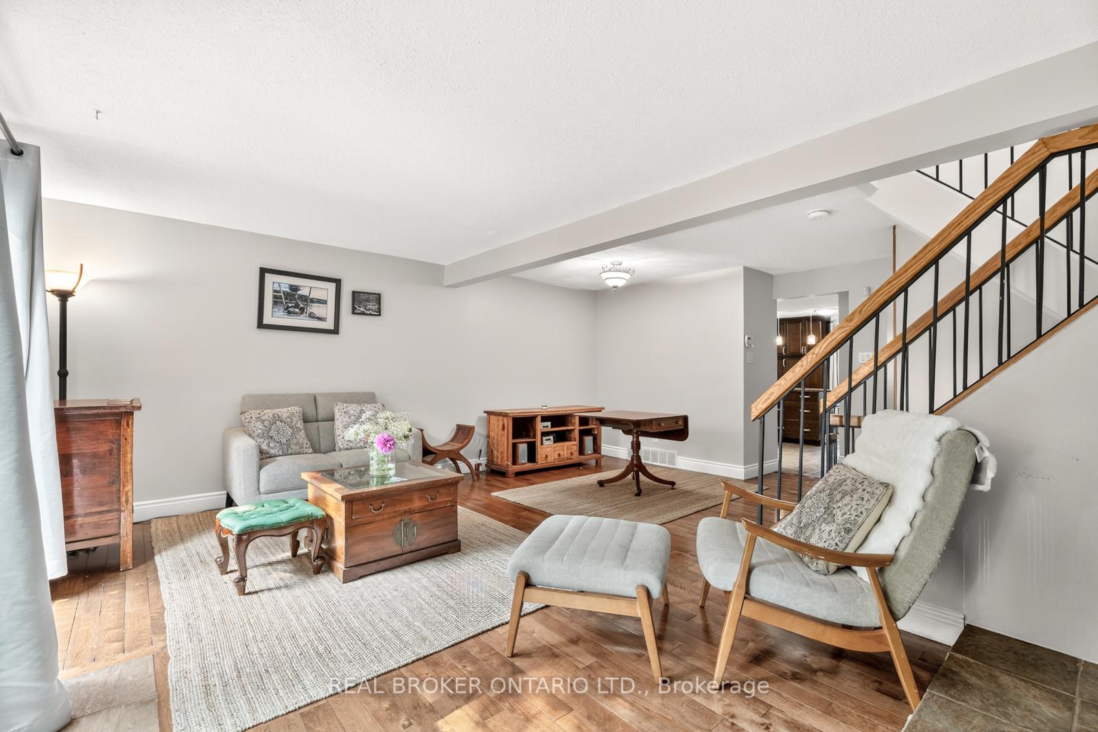 Photo 25 of 148 Burnett's Grove Circle, Ottawa, Barrhaven - Pheasant Run — HOMEH