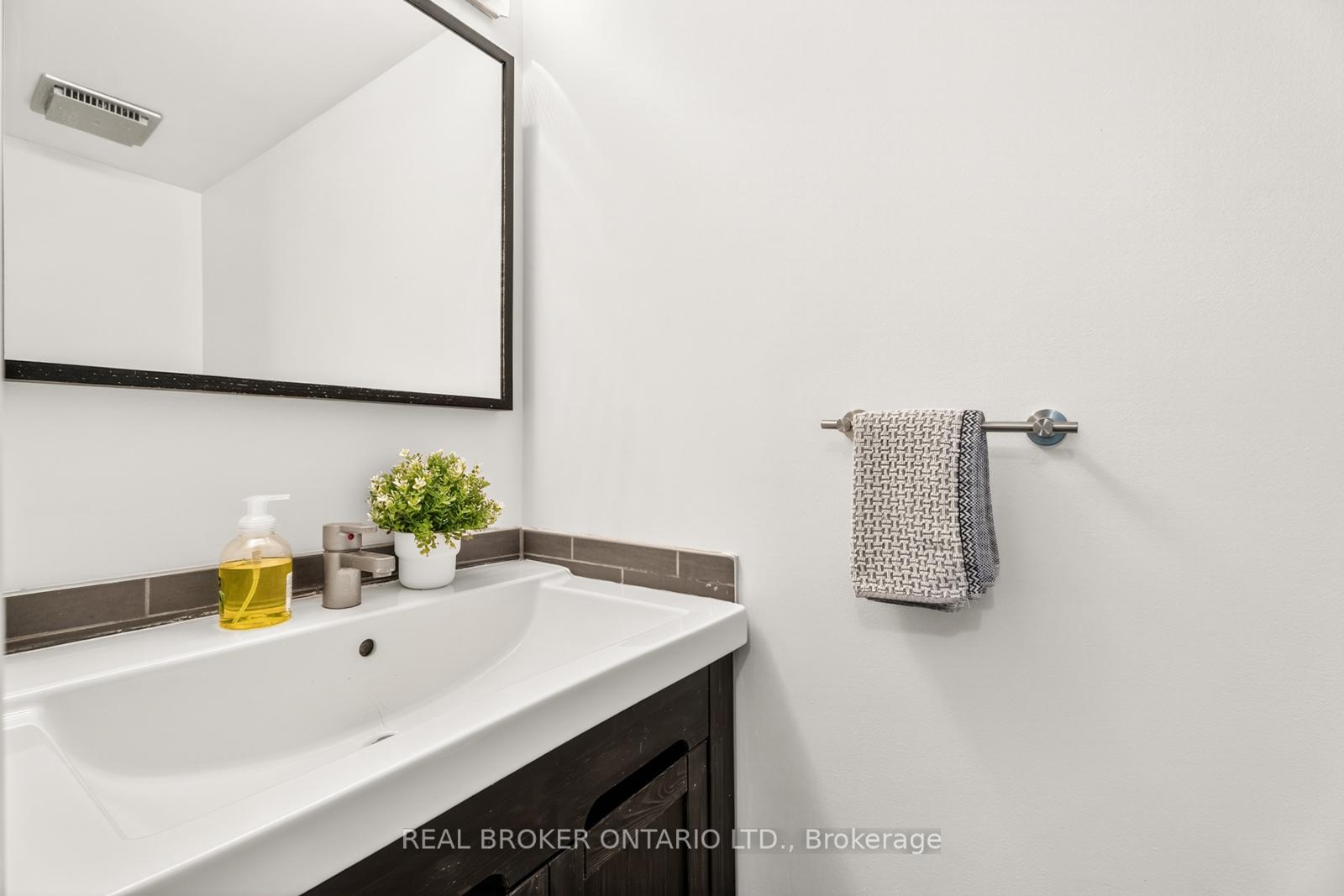 Photo 28 of 148 Burnett's Grove Circle, Ottawa, Barrhaven - Pheasant Run — HOMEH