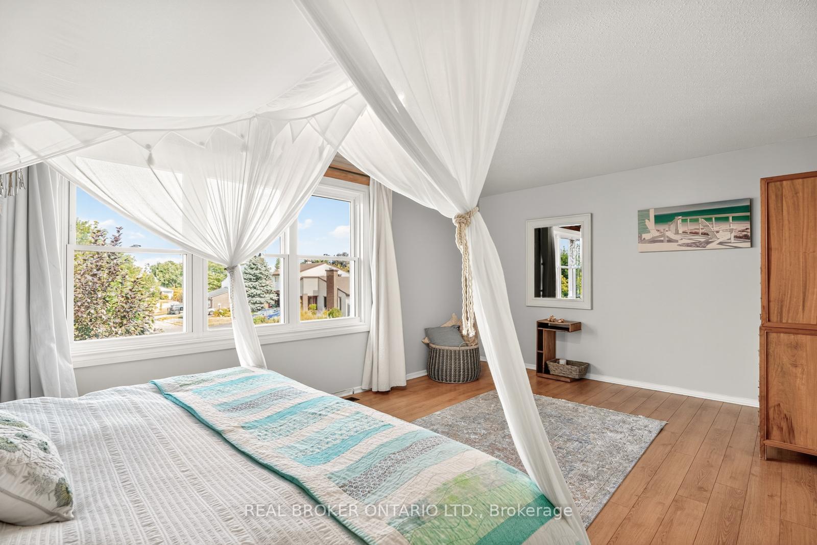 Photo 32 of 148 Burnett's Grove Circle, Ottawa, Barrhaven - Pheasant Run — HOMEH