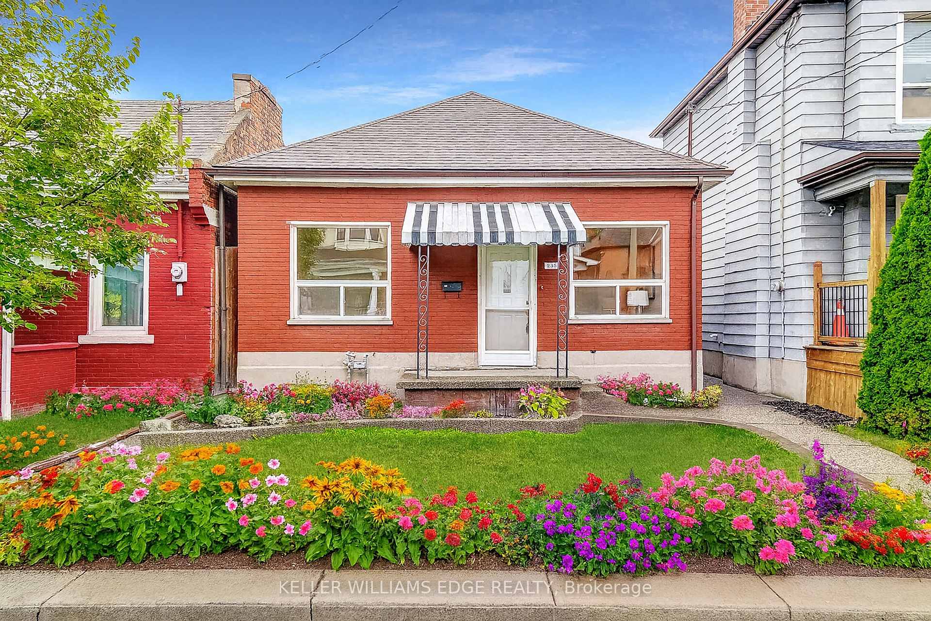 Photo 2 of 235 Emerald Street N, Hamilton, Landsdale — HOMEH
