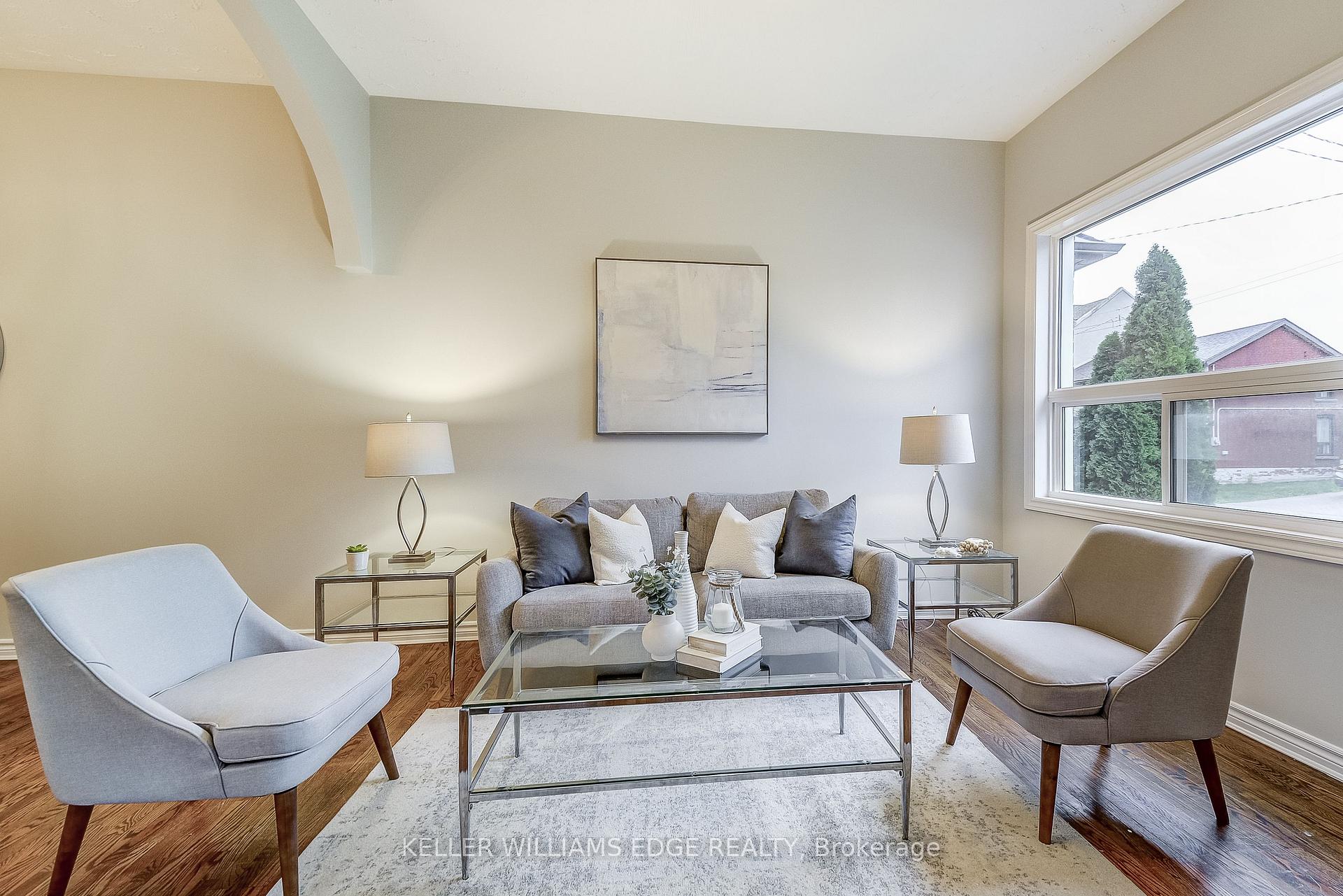 Photo 4 of 235 Emerald Street N, Hamilton, Landsdale — HOMEH