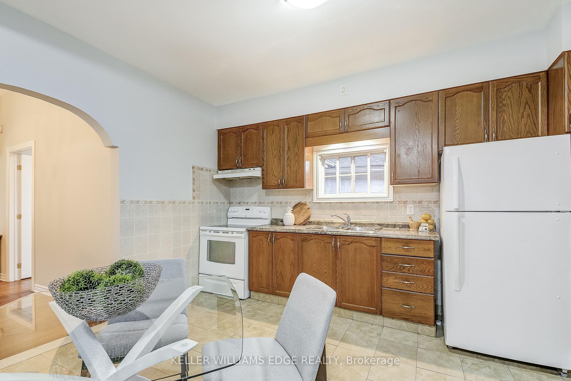 Photo 12 of 235 Emerald Street N, Hamilton, Landsdale — HOMEH