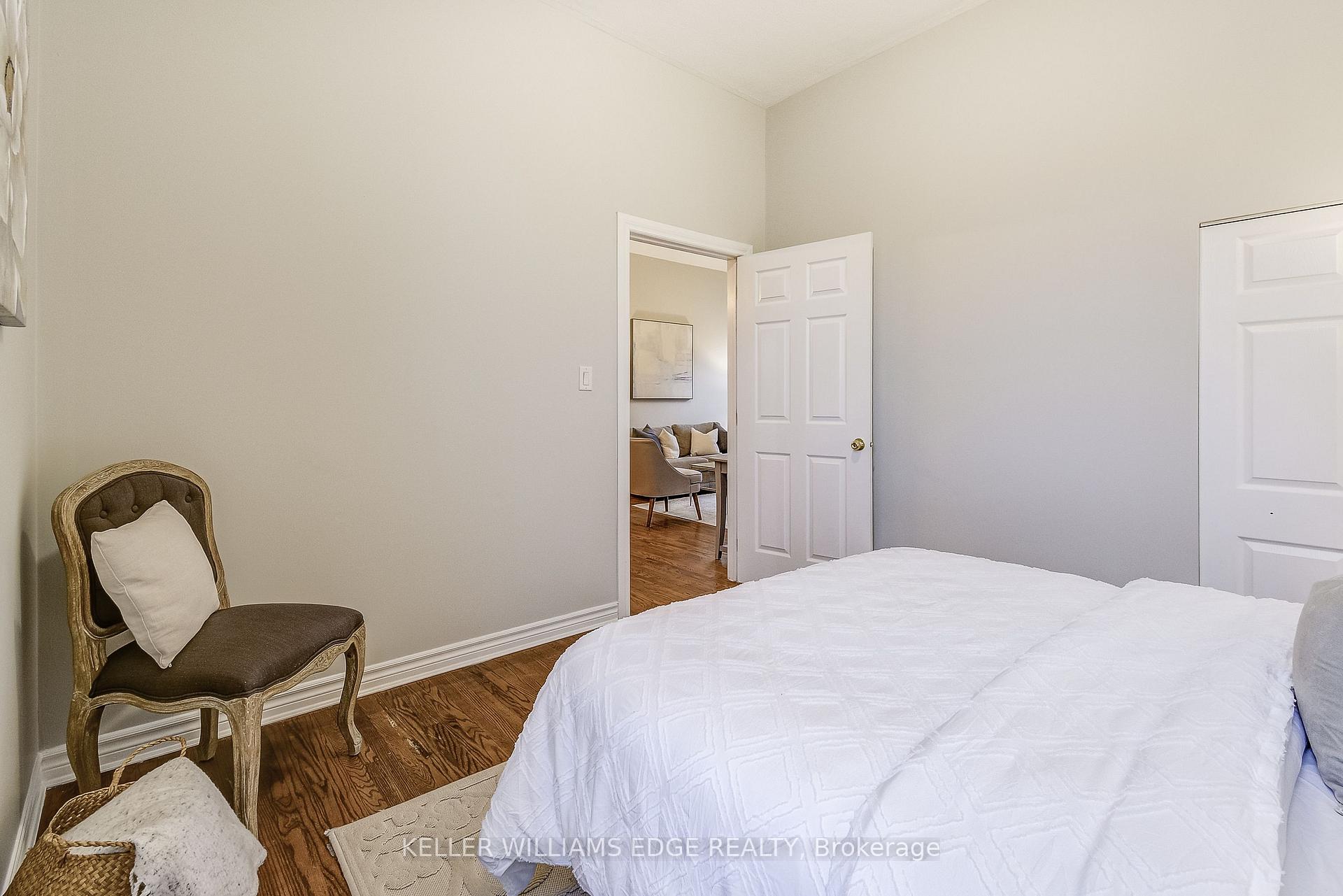 Photo 14 of 235 Emerald Street N, Hamilton, Landsdale — HOMEH
