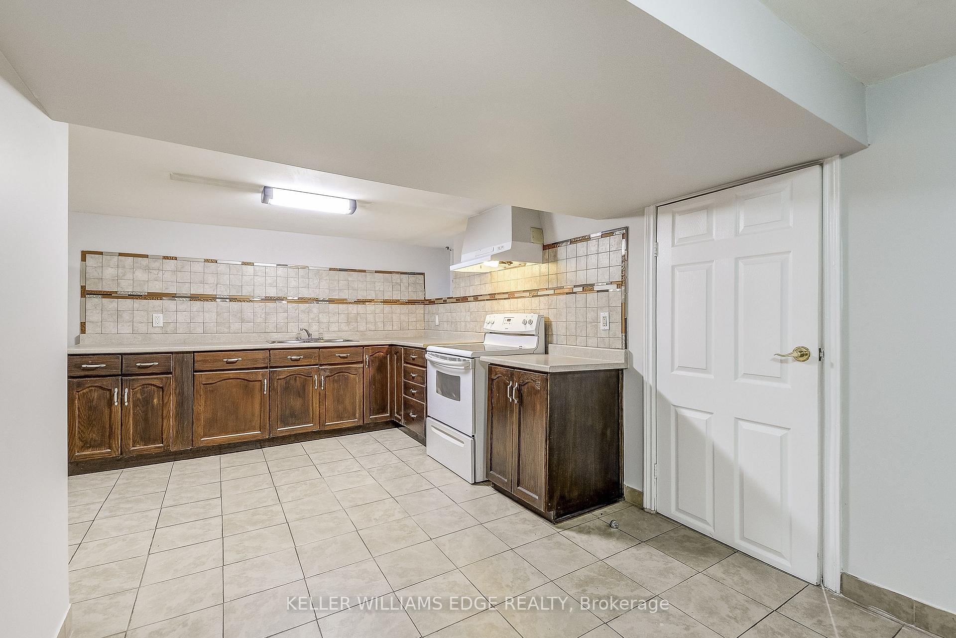 Photo 21 of 235 Emerald Street N, Hamilton, Landsdale — HOMEH