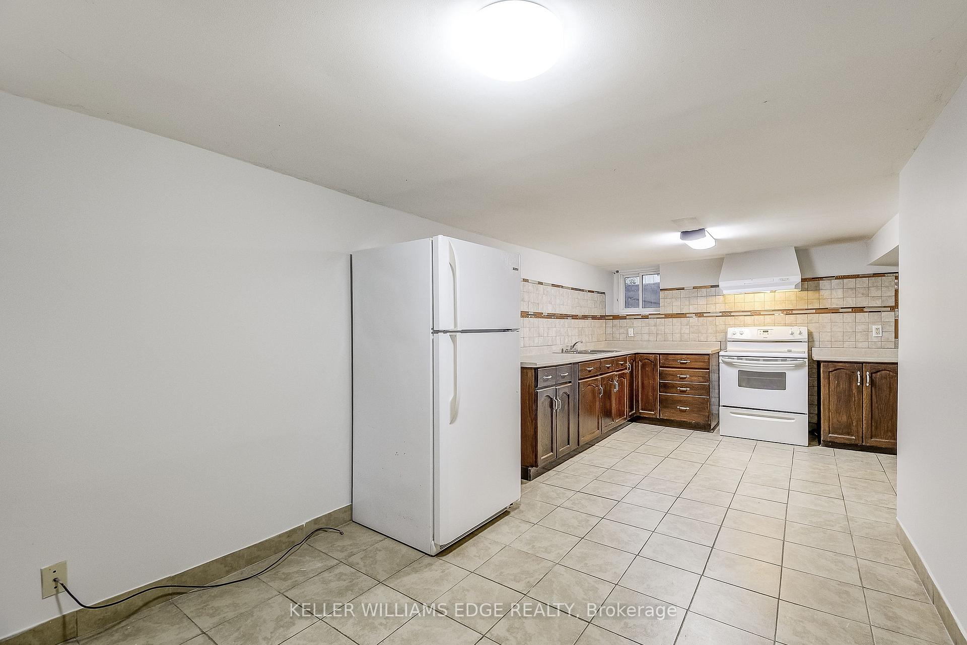 Photo 24 of 235 Emerald Street N, Hamilton, Landsdale — HOMEH