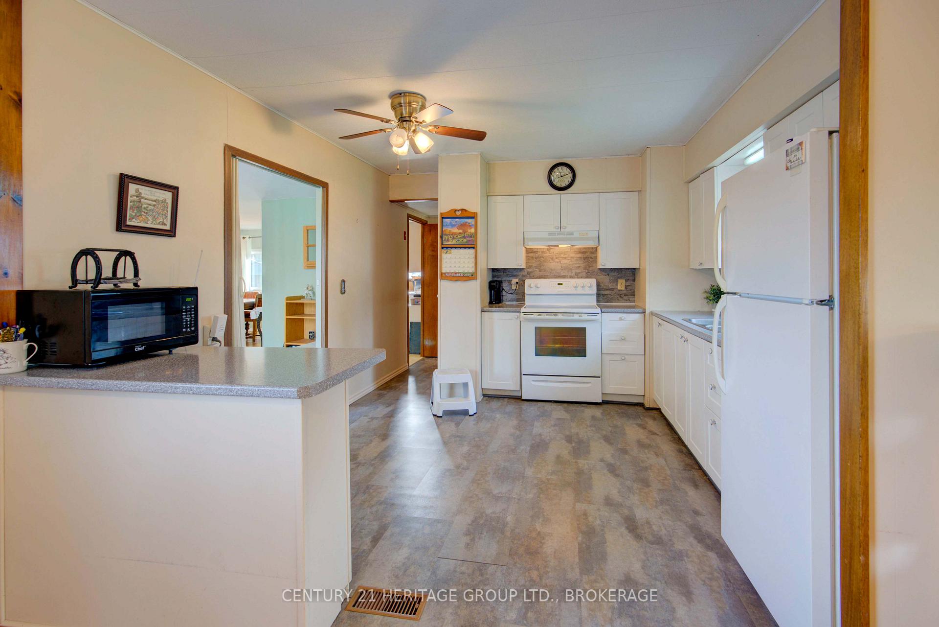 Photo 3 of 4421 Front Street, Frontenac, Frontenac South — HOMEH