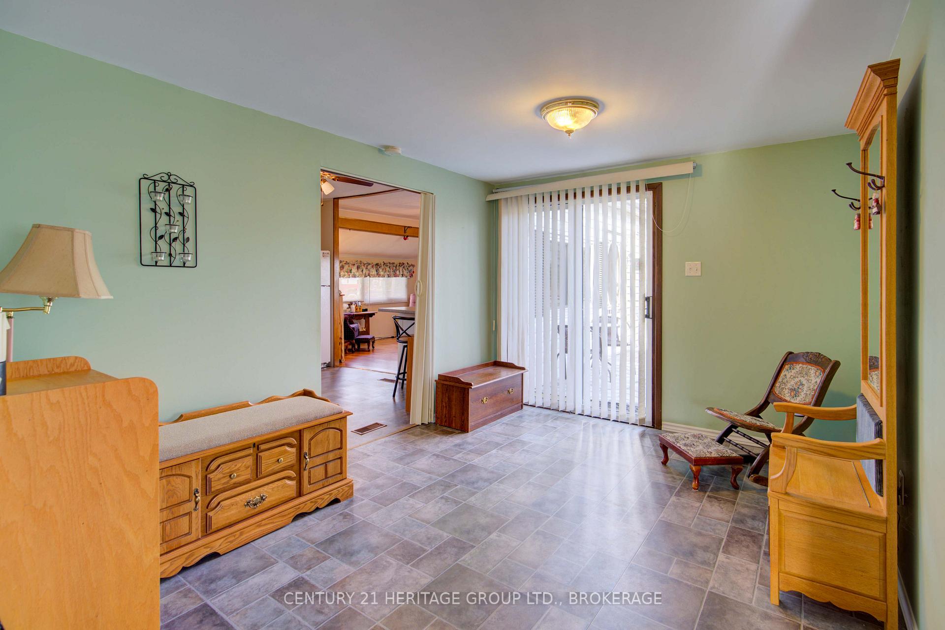 Photo 7 of 4421 Front Street, Frontenac, Frontenac South — HOMEH
