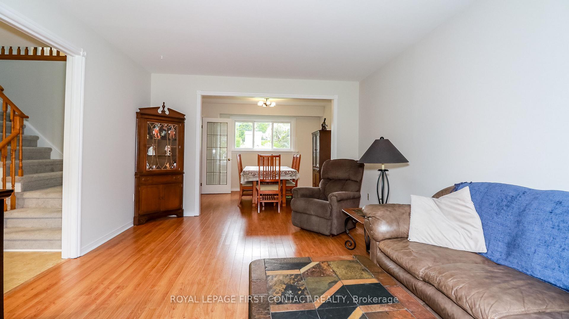 Photo 12 of 228 Browning Trail, Barrie, Letitia Heights — HOMEH