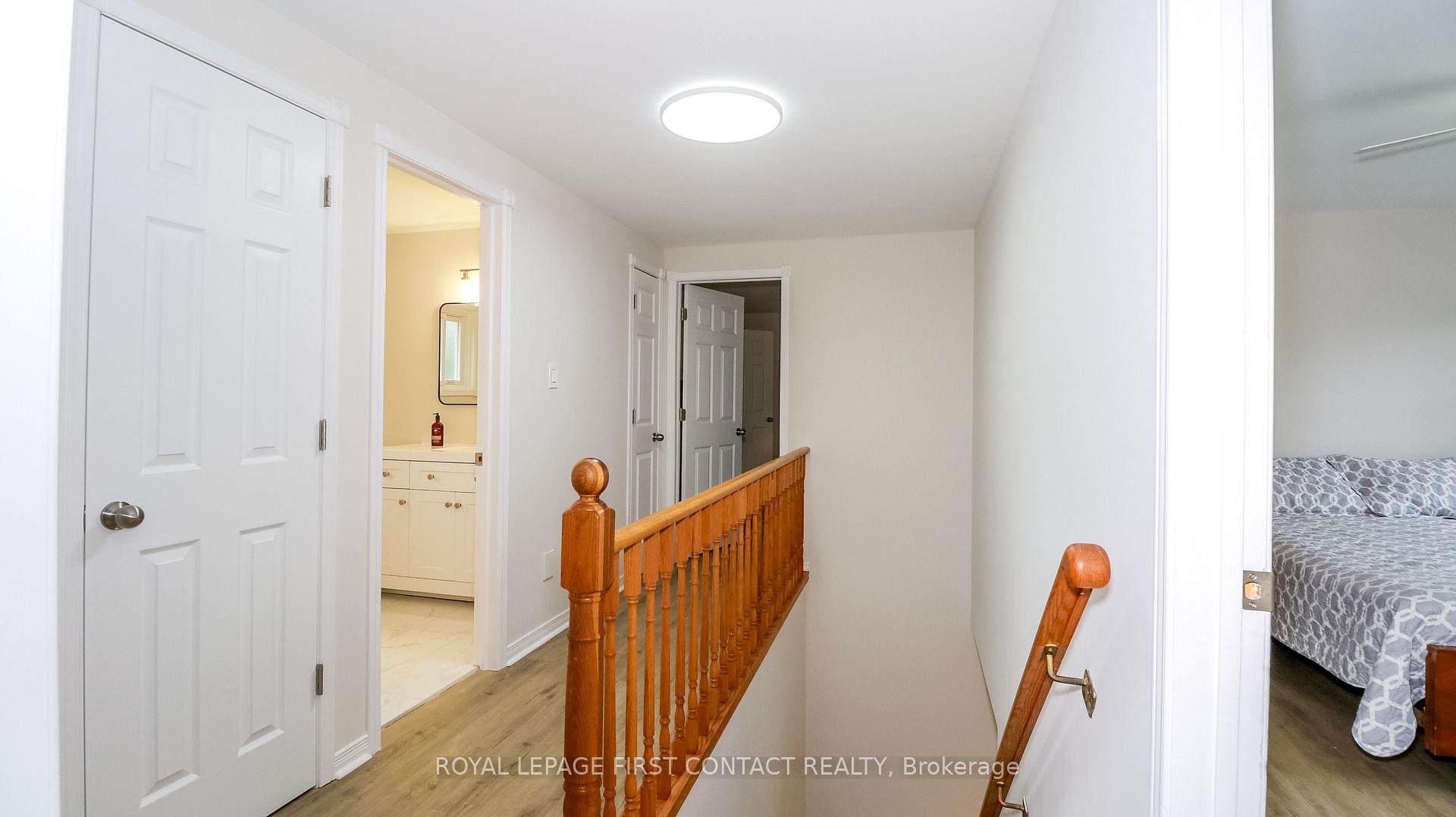 Photo 20 of 228 Browning Trail, Barrie, Letitia Heights — HOMEH
