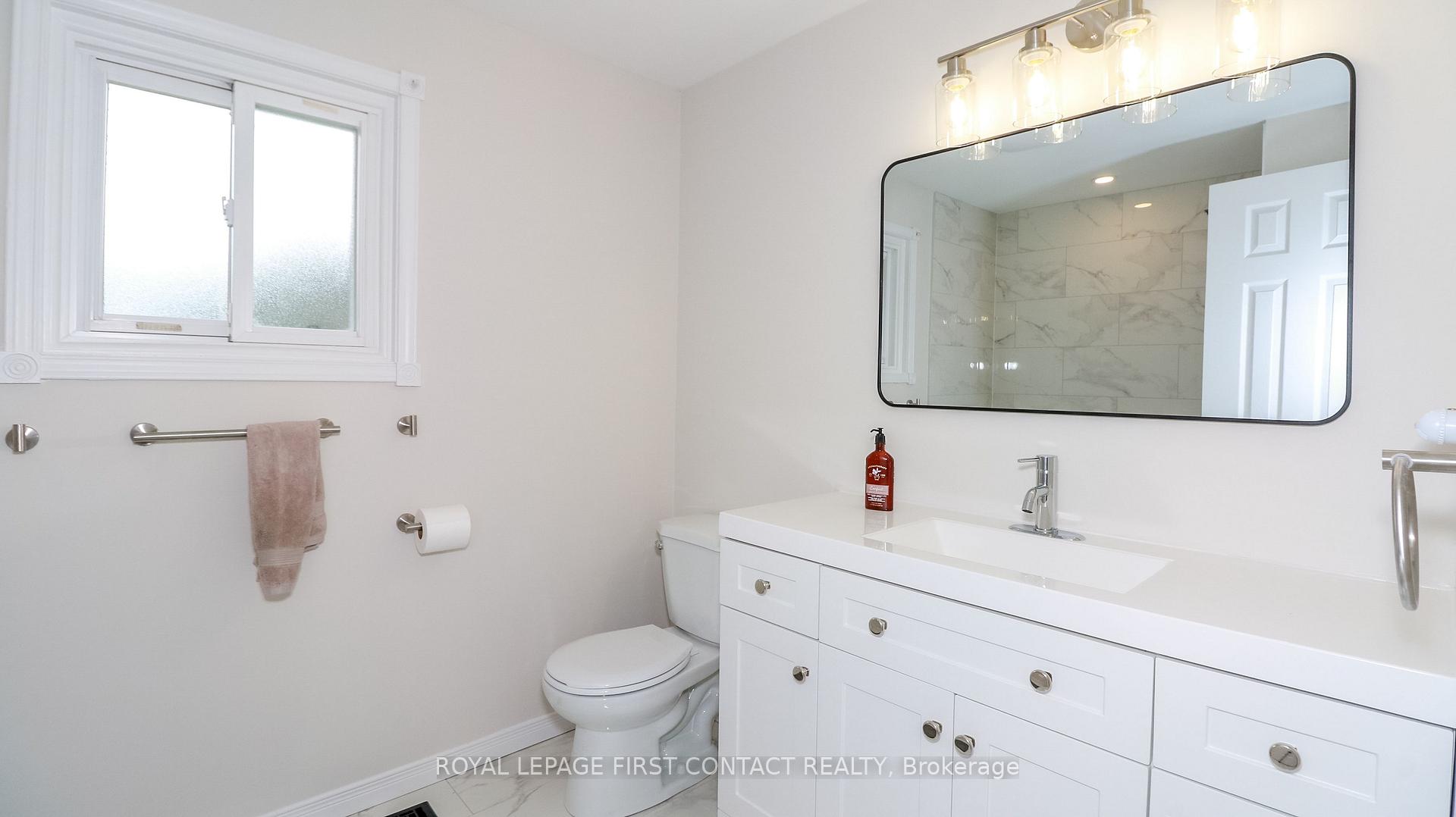 Photo 26 of 228 Browning Trail, Barrie, Letitia Heights — HOMEH