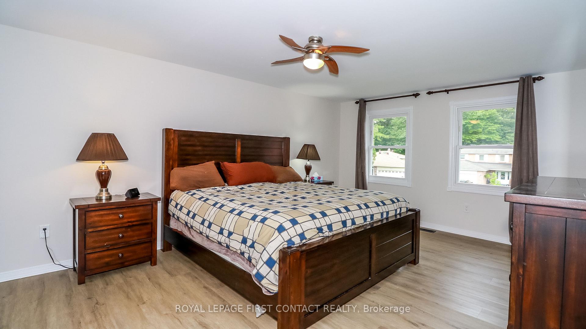 Photo 28 of 228 Browning Trail, Barrie, Letitia Heights — HOMEH