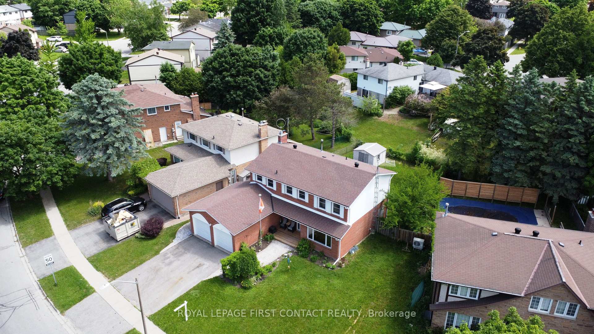 Photo 42 of 228 Browning Trail, Barrie, Letitia Heights — HOMEH