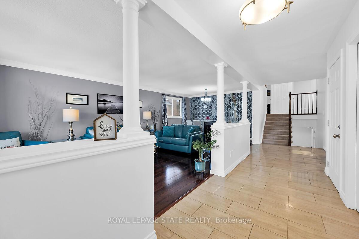 Photo 9 of 4 Bing Crescent, Hamilton, Stoney Creek — HOMEH
