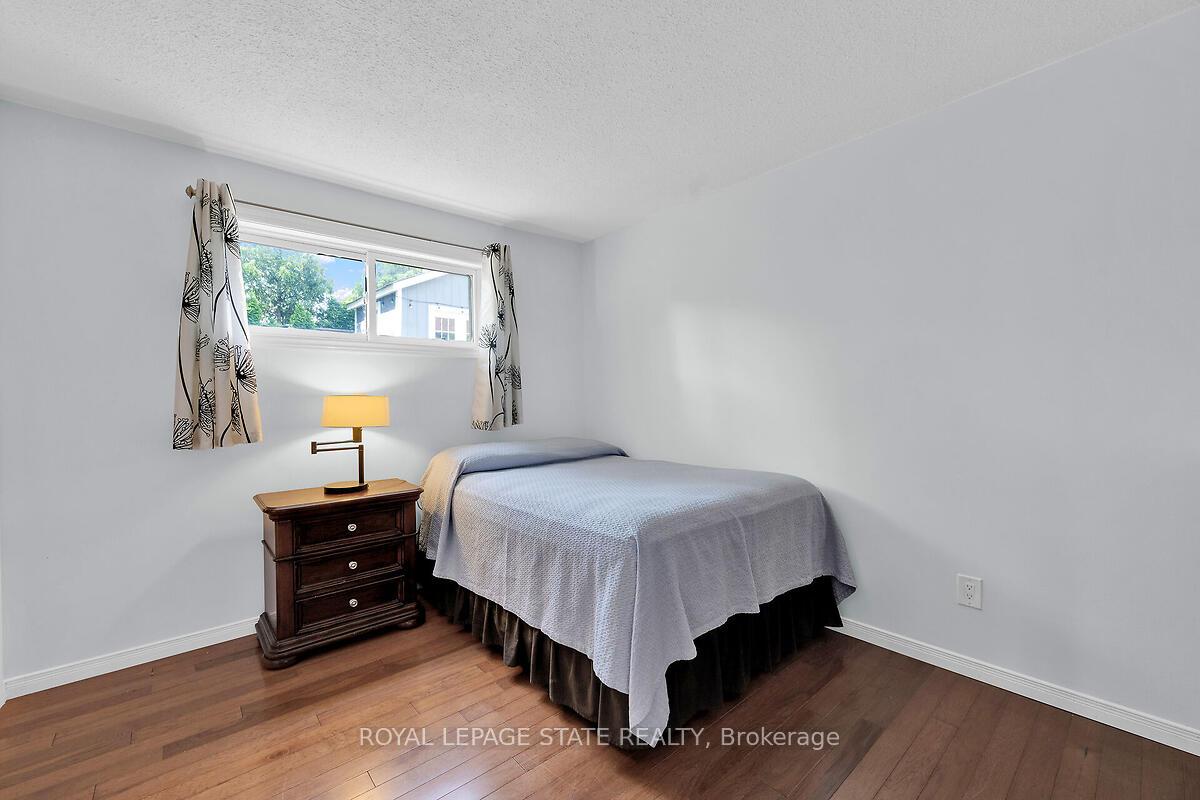 Photo 27 of 4 Bing Crescent, Hamilton, Stoney Creek — HOMEH
