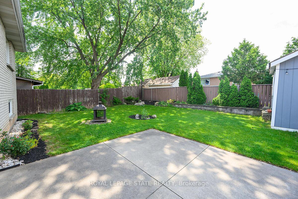 Photo 37 of 4 Bing Crescent, Hamilton, Stoney Creek — HOMEH