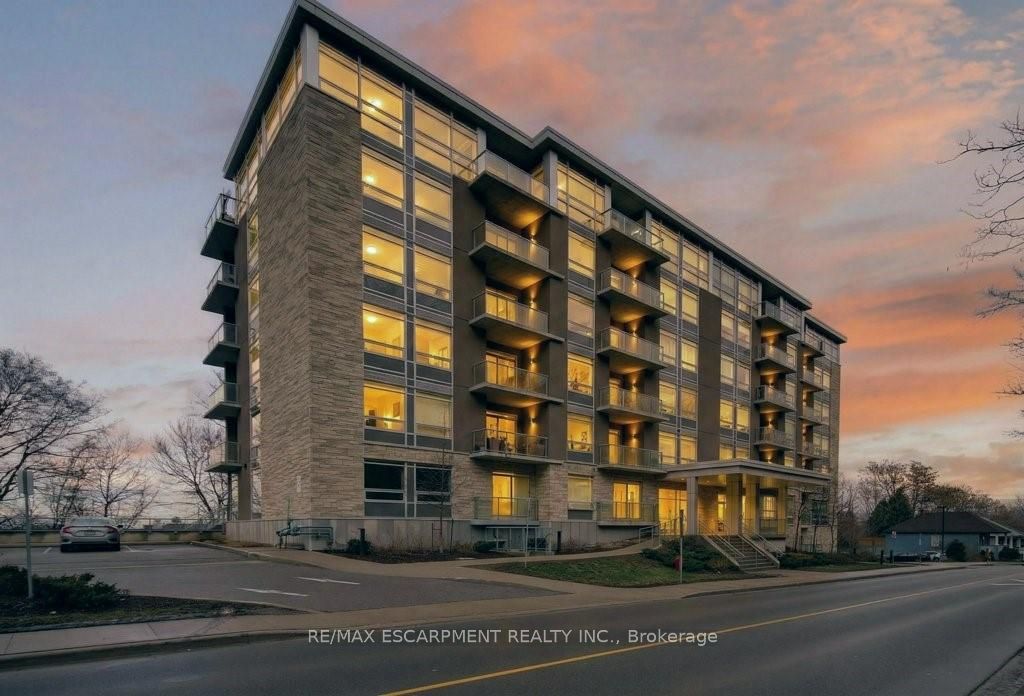 Photo 2 of Unit 209, 479 Charlton Avenue E, Hamilton, Stinson — HOMEH