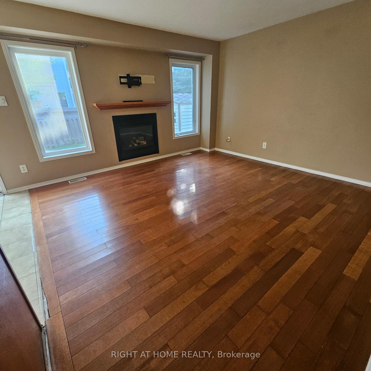 Photo 6 of 74 Sunvale Way, Ottawa, Barrhaven East — HOMEH