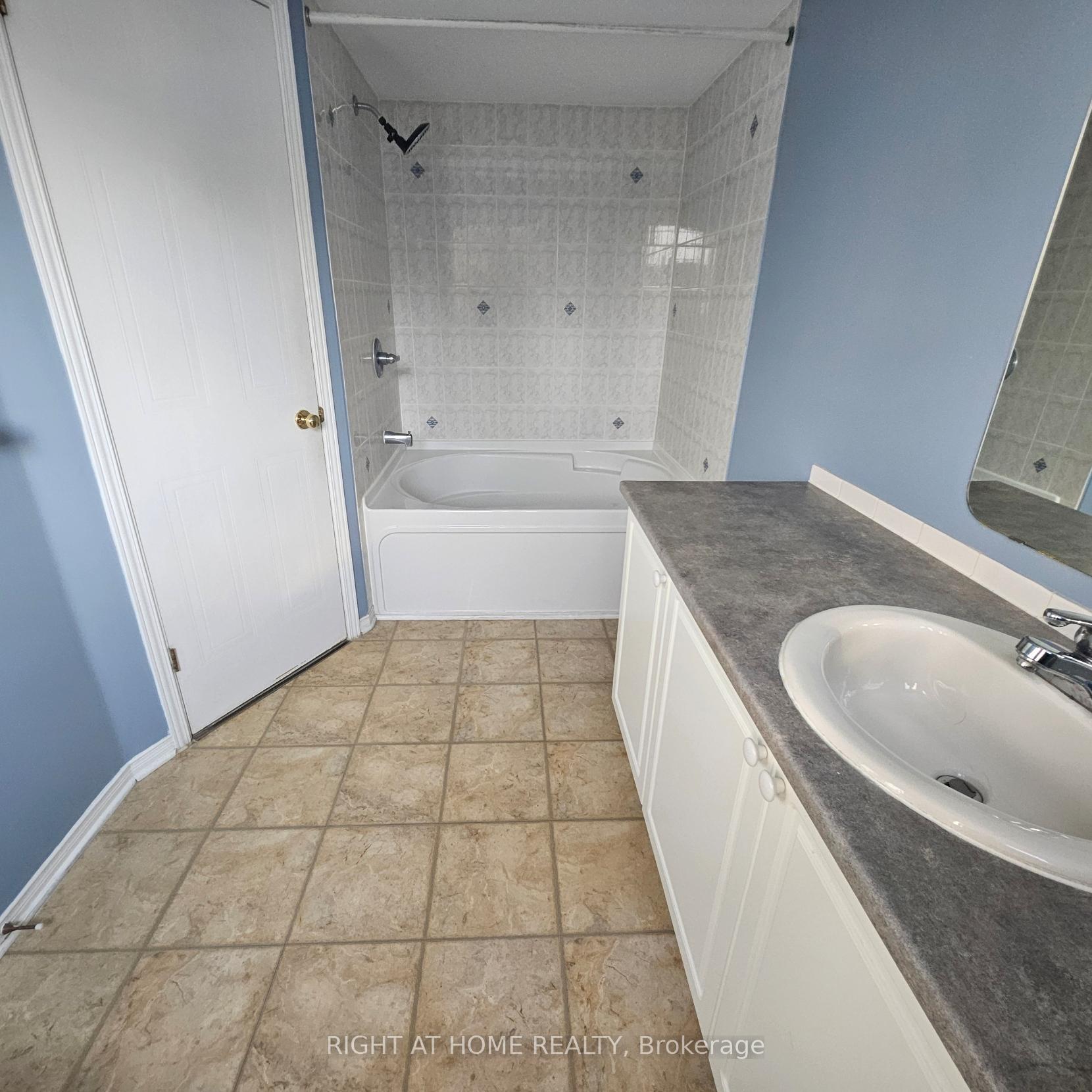 Photo 16 of 74 Sunvale Way, Ottawa, Barrhaven East — HOMEH