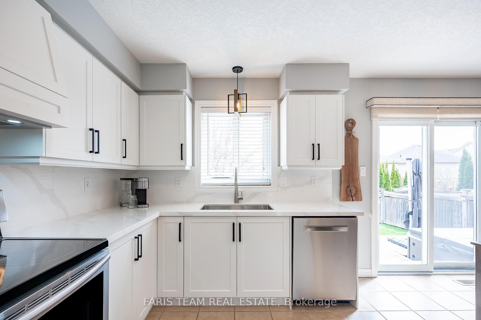 Photo 6 of 191 Birkhall Place, Barrie, Innis-Shore — HOMEH