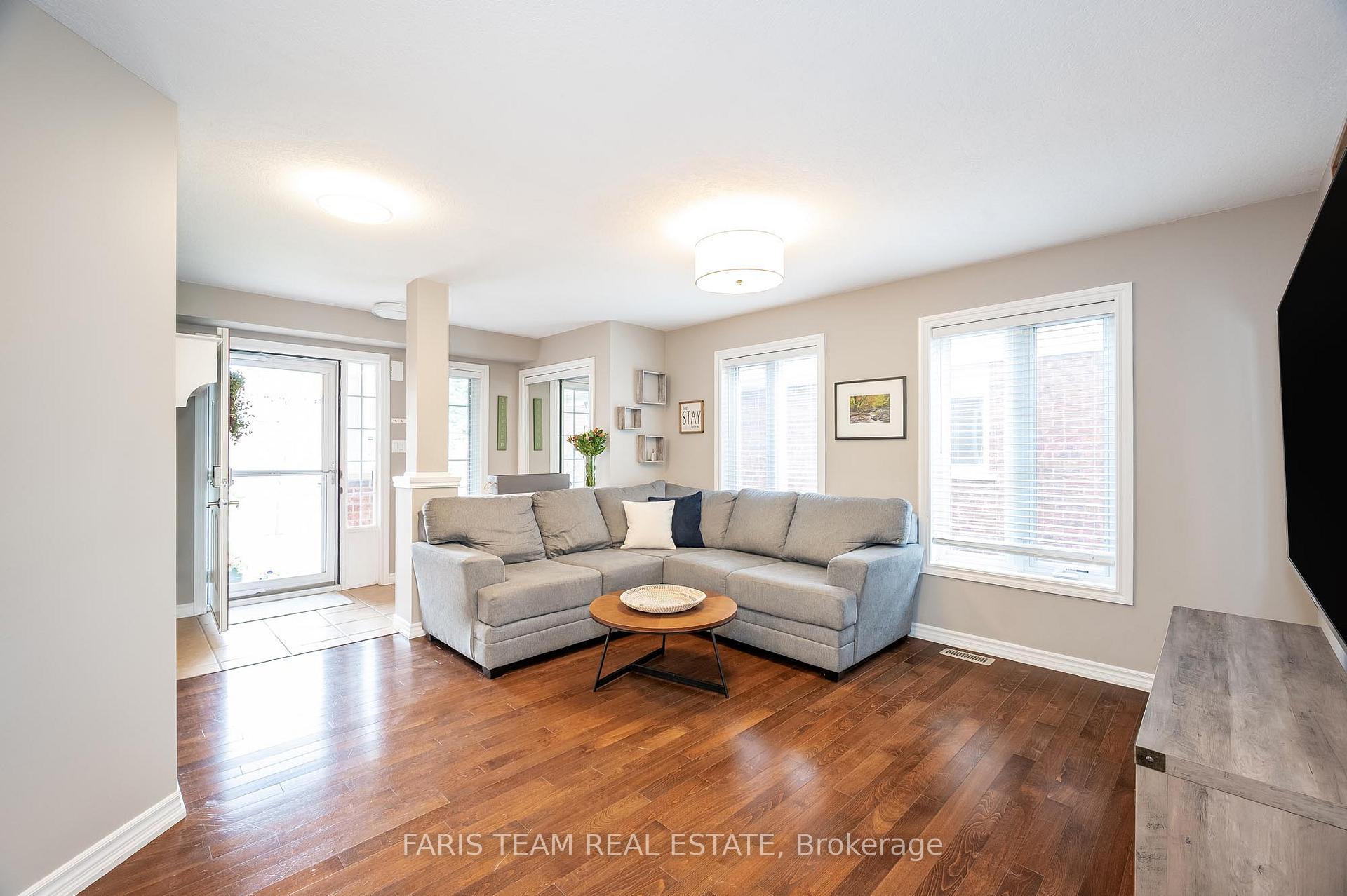 Photo 10 of 191 Birkhall Place, Barrie, Innis-Shore — HOMEH