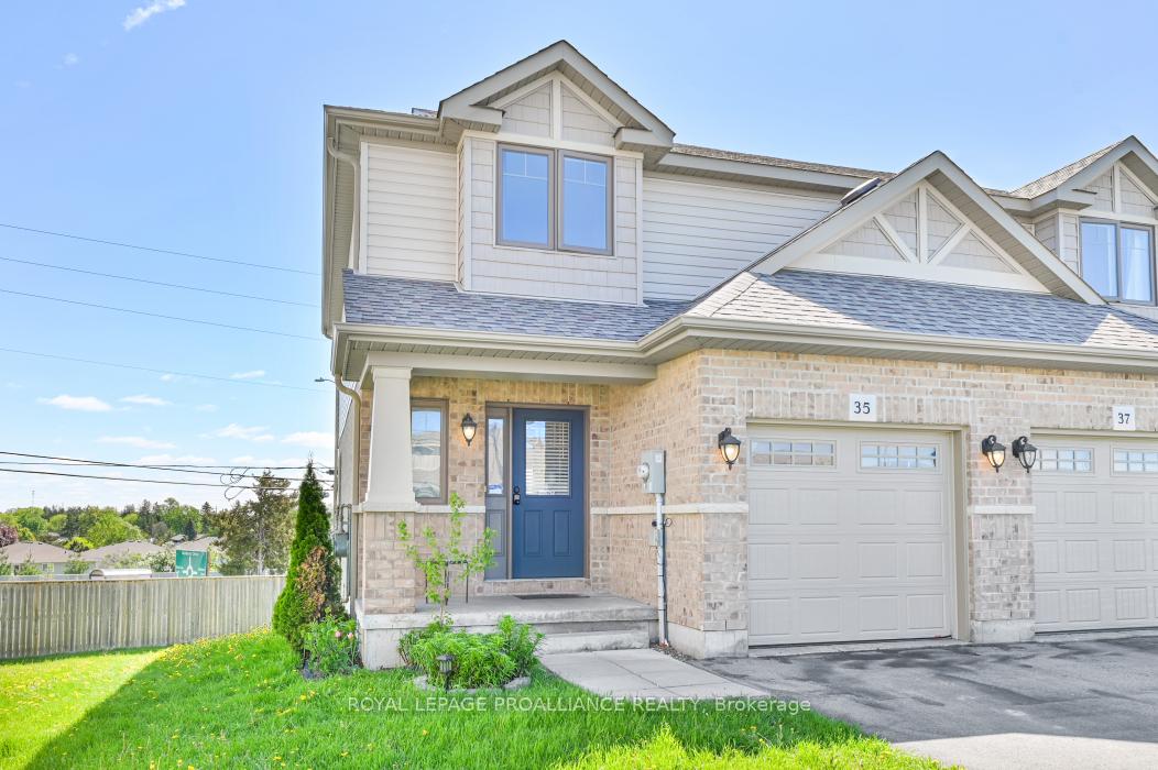 Photo 3 of 35 Mountain Ash Drive, Belleville, Thurlow Ward — HOMEH