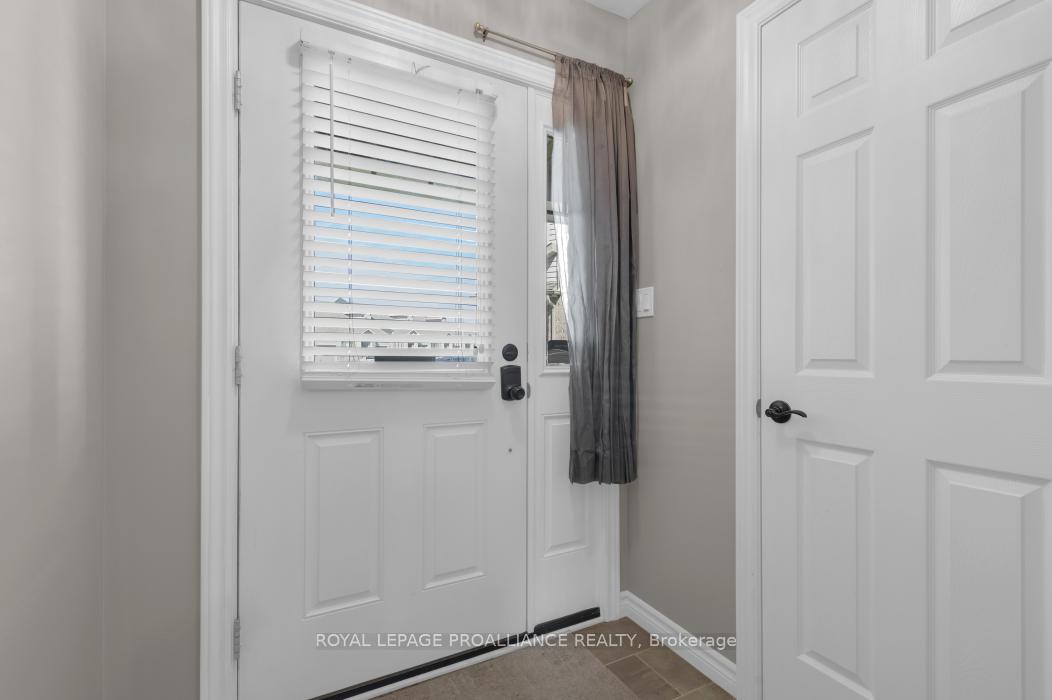 Photo 6 of 35 Mountain Ash Drive, Belleville, Thurlow Ward — HOMEH