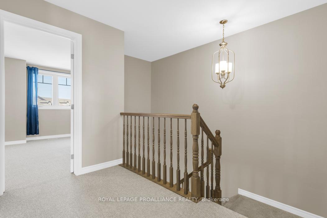 Photo 18 of 35 Mountain Ash Drive, Belleville, Thurlow Ward — HOMEH