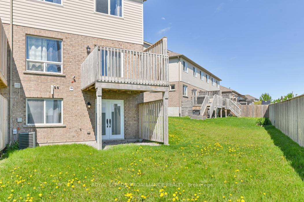 Photo 33 of 35 Mountain Ash Drive, Belleville, Thurlow Ward — HOMEH