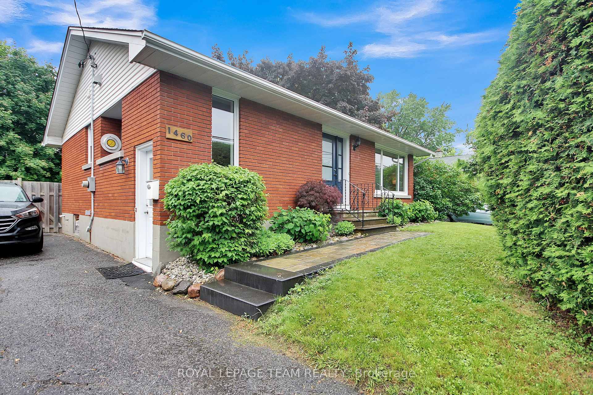 Photo 2 of 1460 Raven Avenue, Ottawa, Carlington — HOMEH