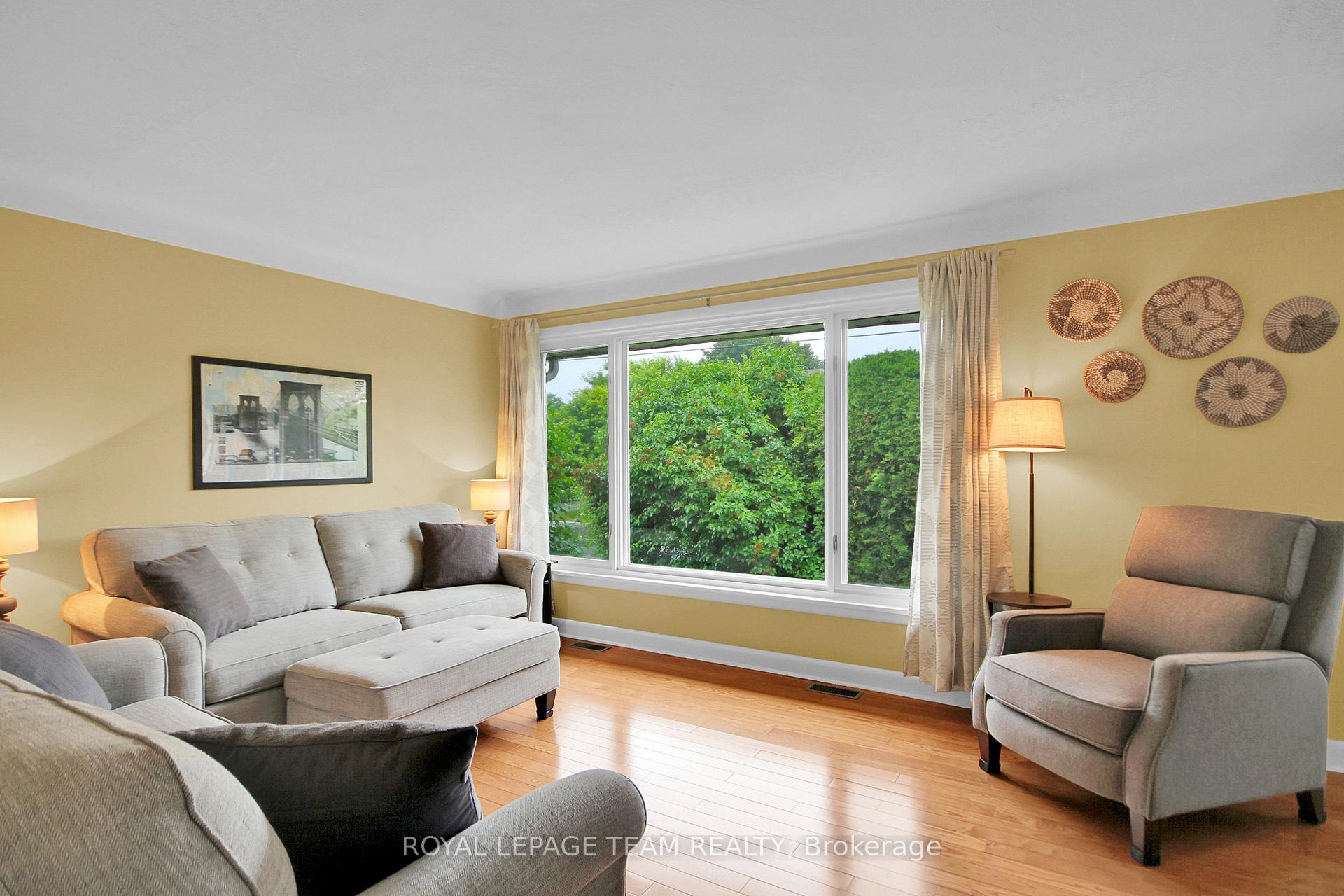 Photo 4 of 1460 Raven Avenue, Ottawa, Carlington — HOMEH