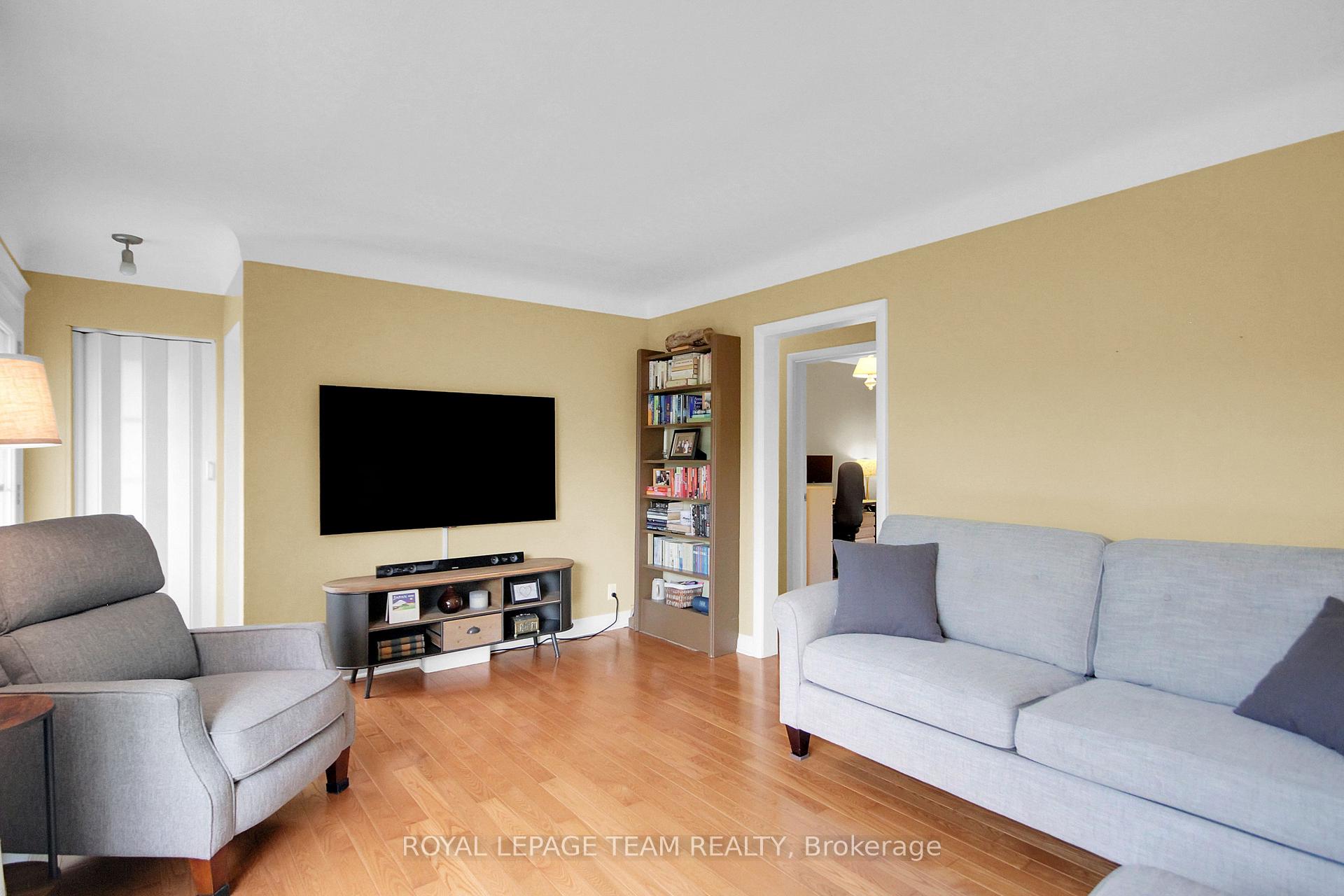 Photo 7 of 1460 Raven Avenue, Ottawa, Carlington — HOMEH