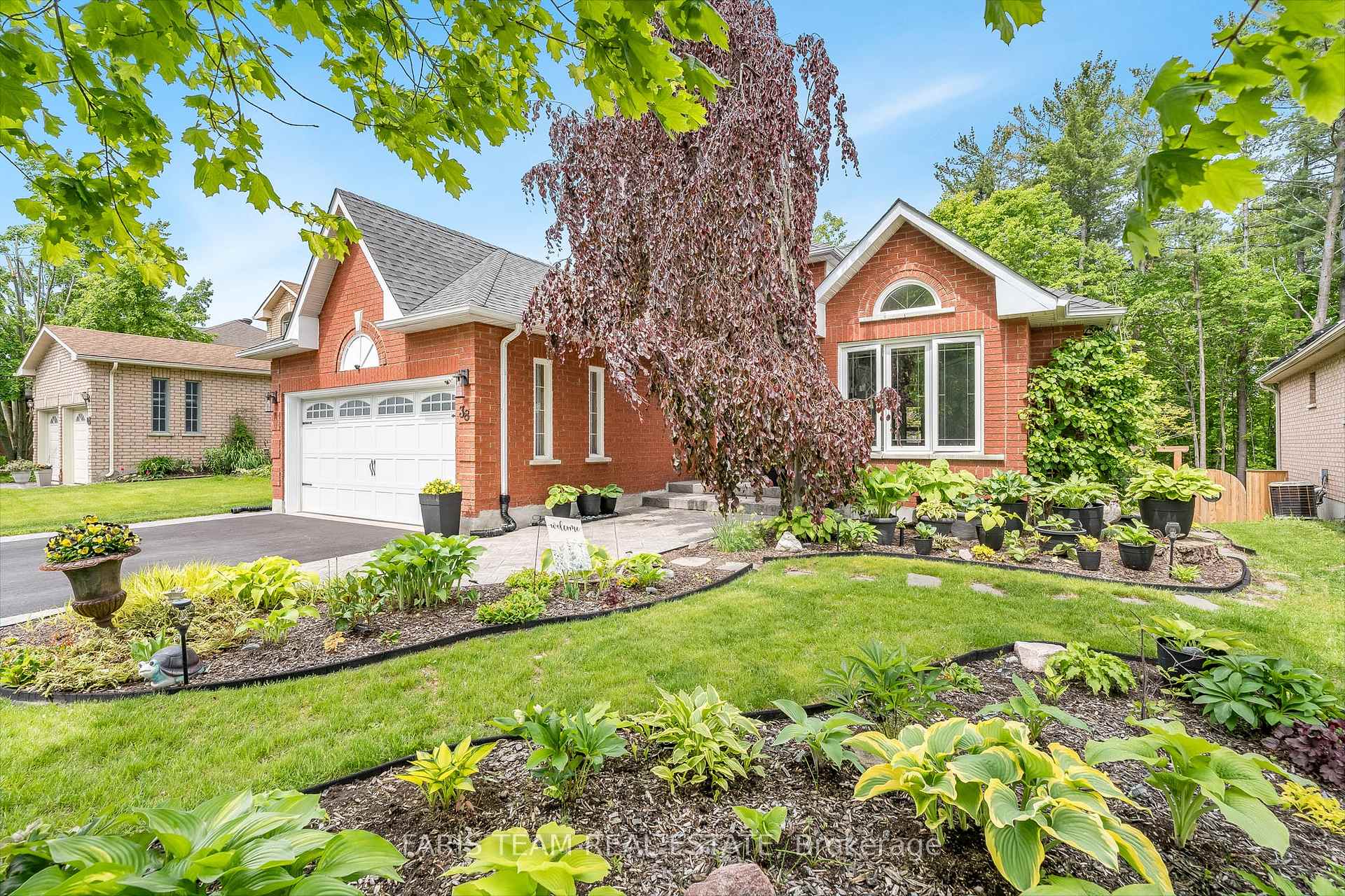 Photo 2 of 38 Summerset Drive, Barrie, Ardagh — HOMEH