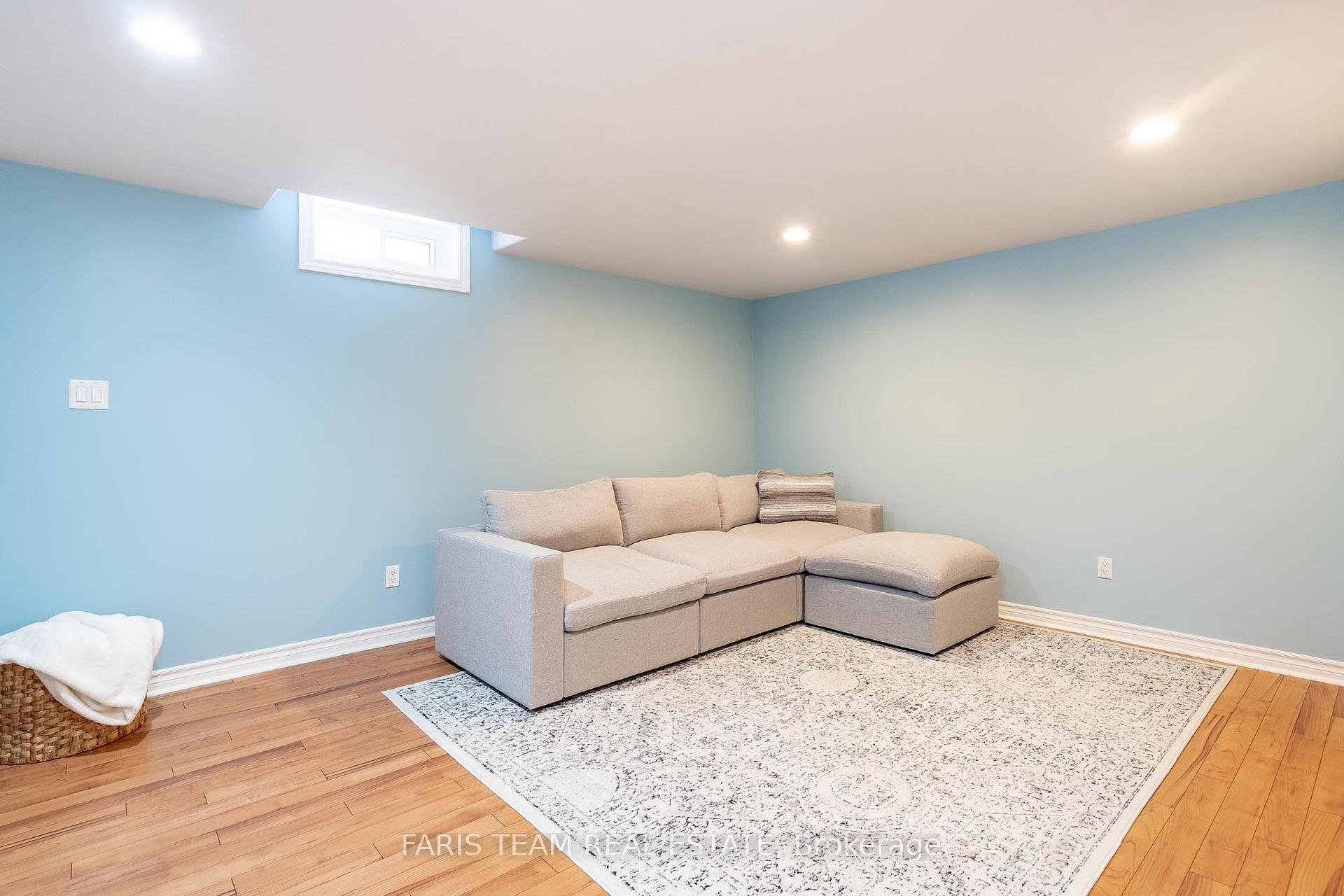 Photo 19 of 38 Summerset Drive, Barrie, Ardagh — HOMEH
