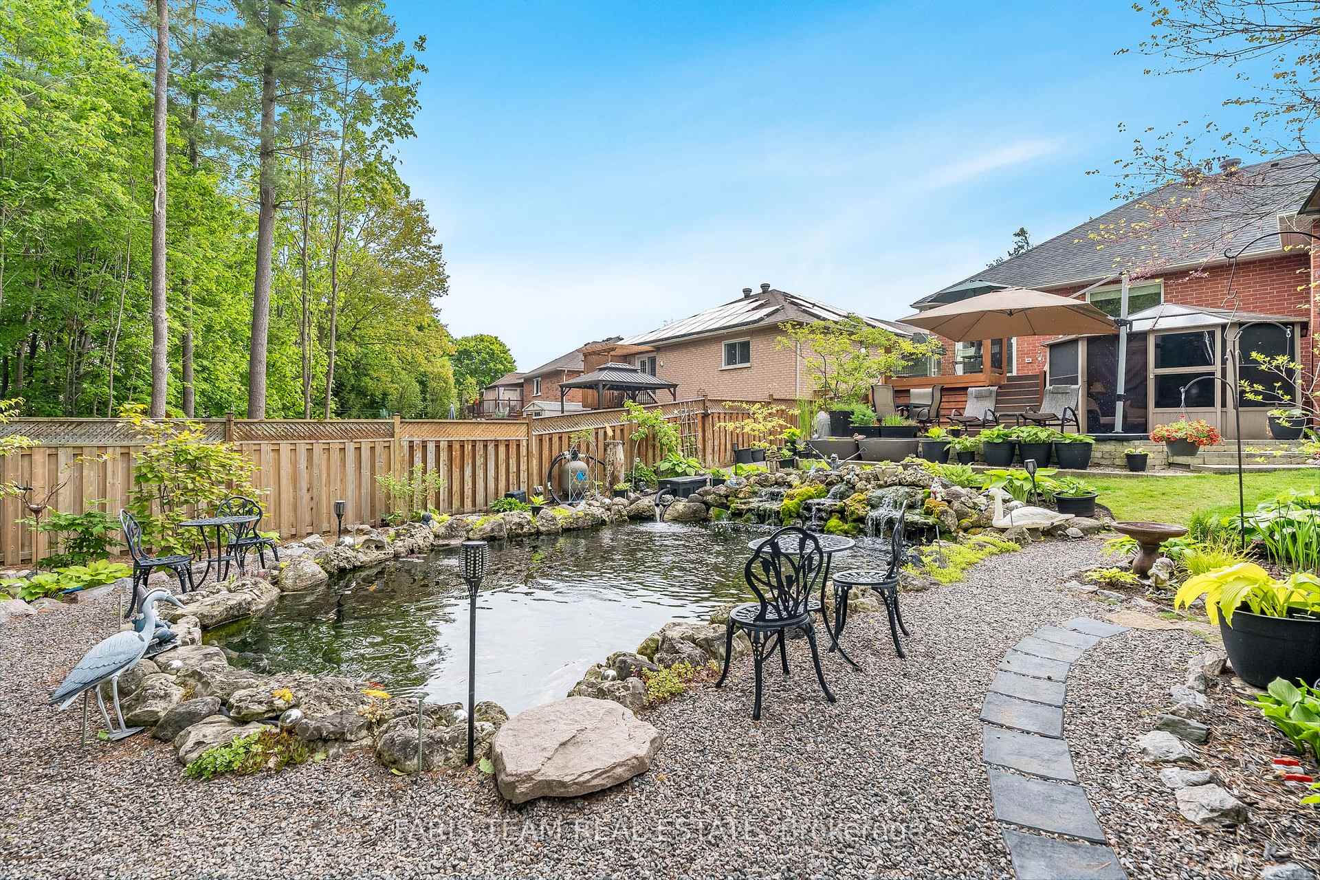 Photo 32 of 38 Summerset Drive, Barrie, Ardagh — HOMEH