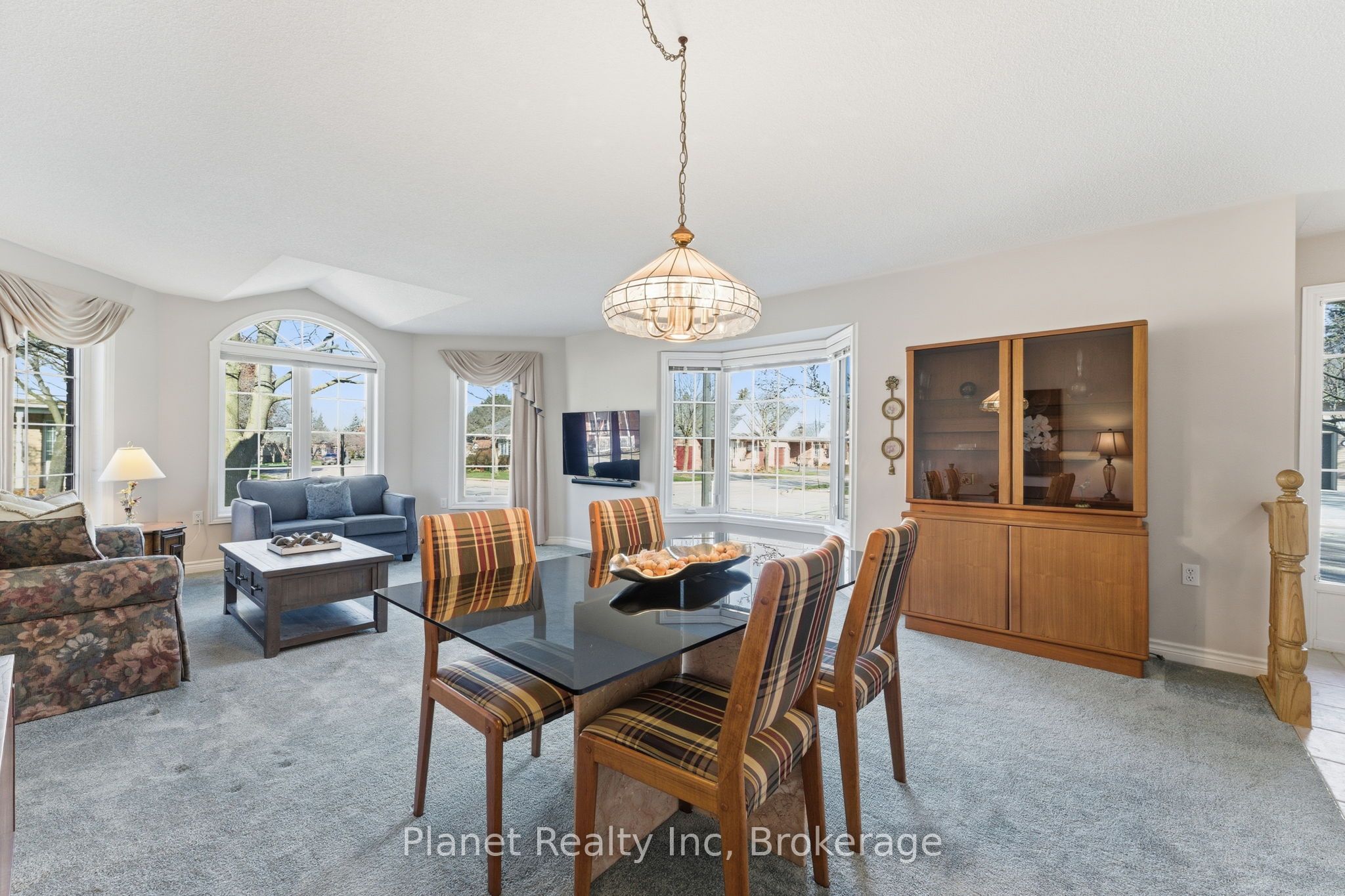 Photo 37 of 2 Sprucehaven Court, Guelph, Village By The Arboretum — HOMEH
