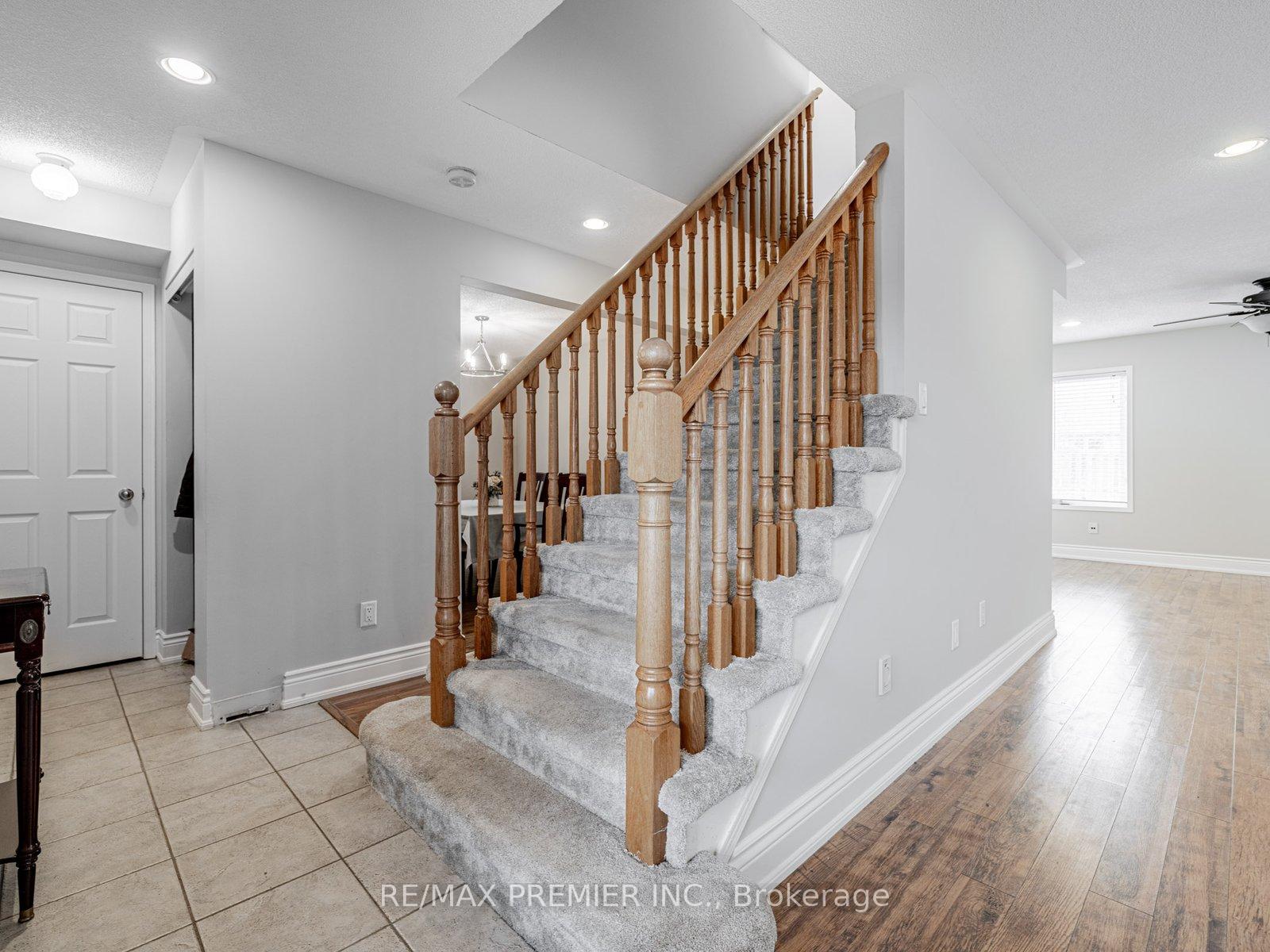 Photo 12 of 118 Tunbridge Road, Barrie, Georgian Drive — HOMEH