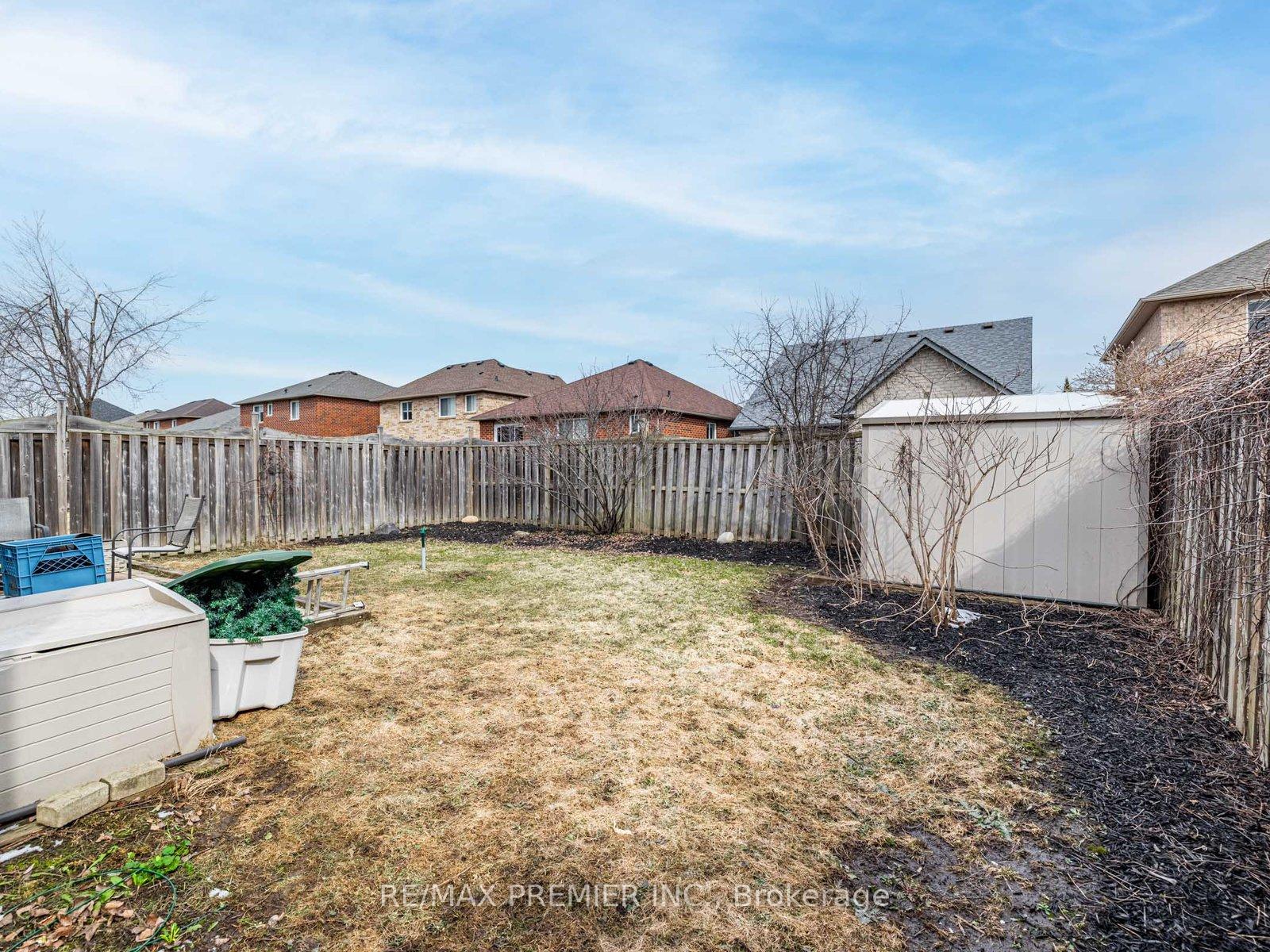 Photo 32 of 118 Tunbridge Road, Barrie, Georgian Drive — HOMEH