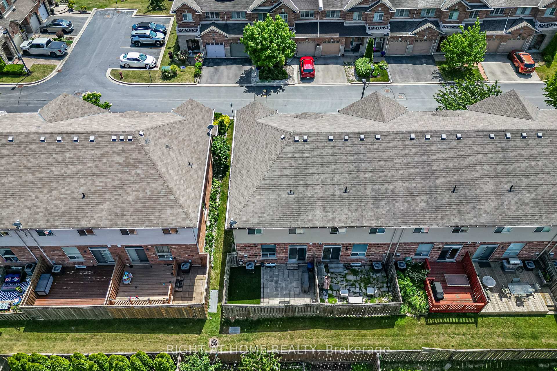 Photo 48 of 56 Marina Point Crescent, Hamilton, Stoney Creek — HOMEH