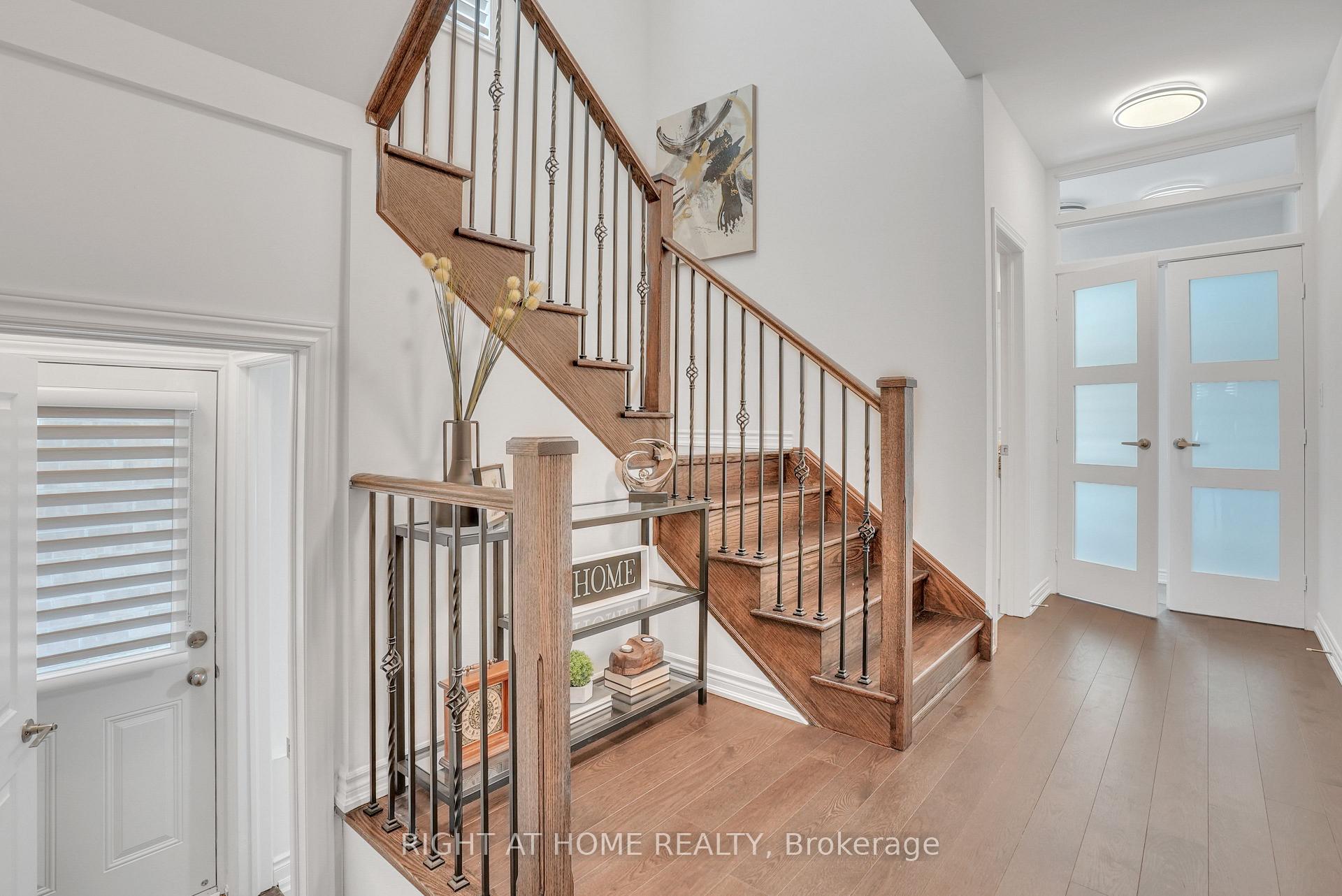 Photo 6 of 128 Durham Avenue, Barrie, Rural Barrie Southeast — HOMEH