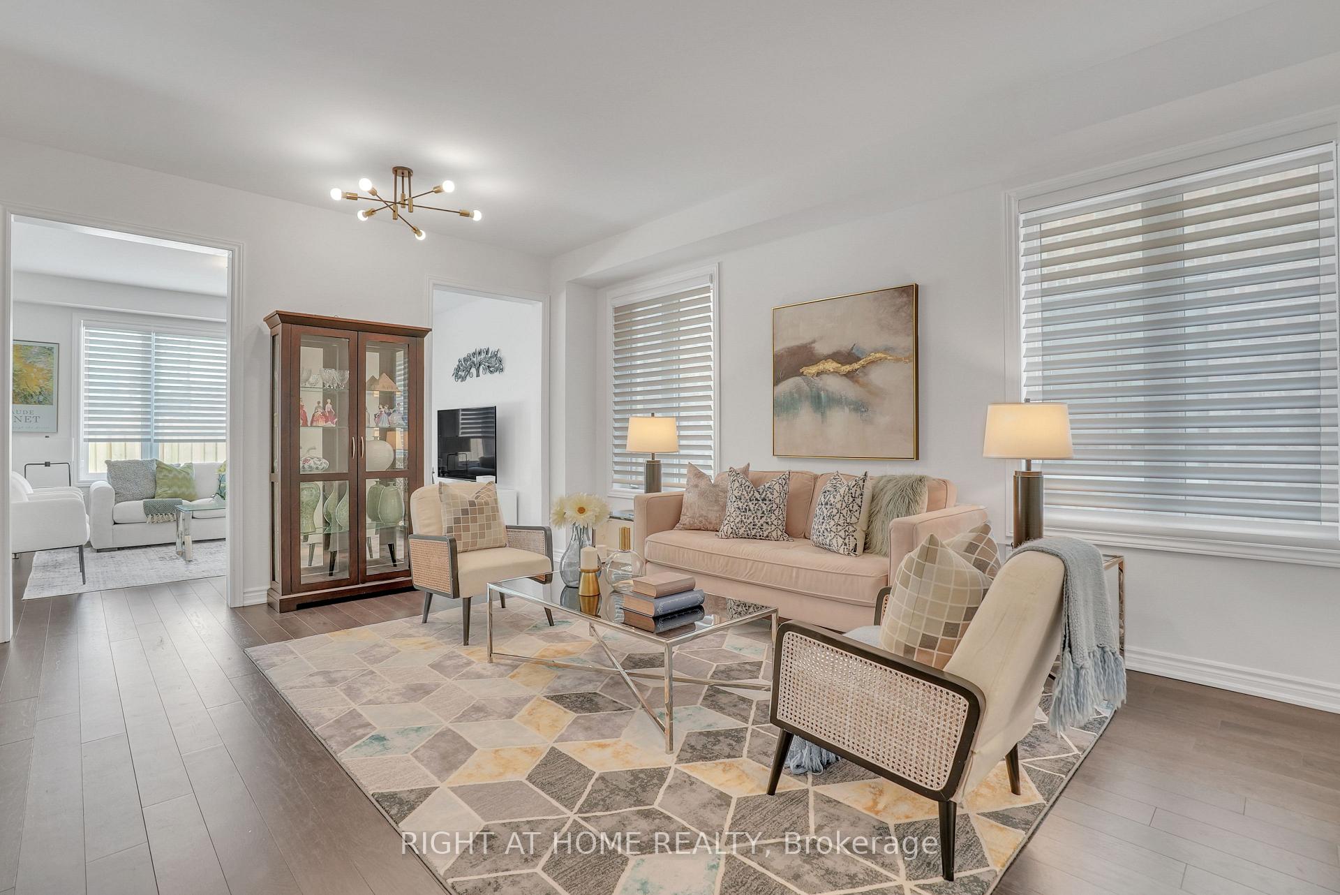 Photo 11 of 128 Durham Avenue, Barrie, Rural Barrie Southeast — HOMEH