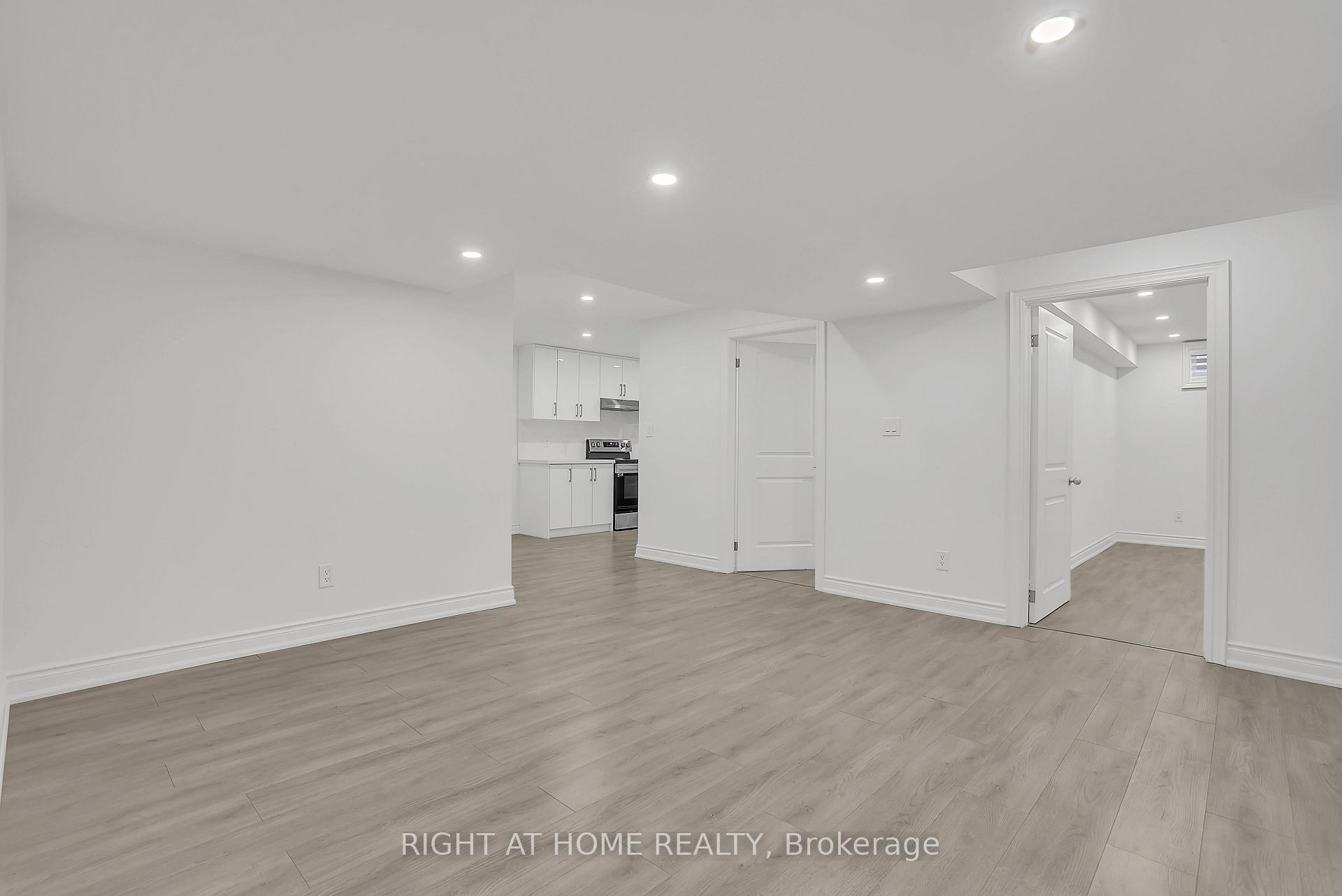 Photo 34 of 128 Durham Avenue, Barrie, Rural Barrie Southeast — HOMEH