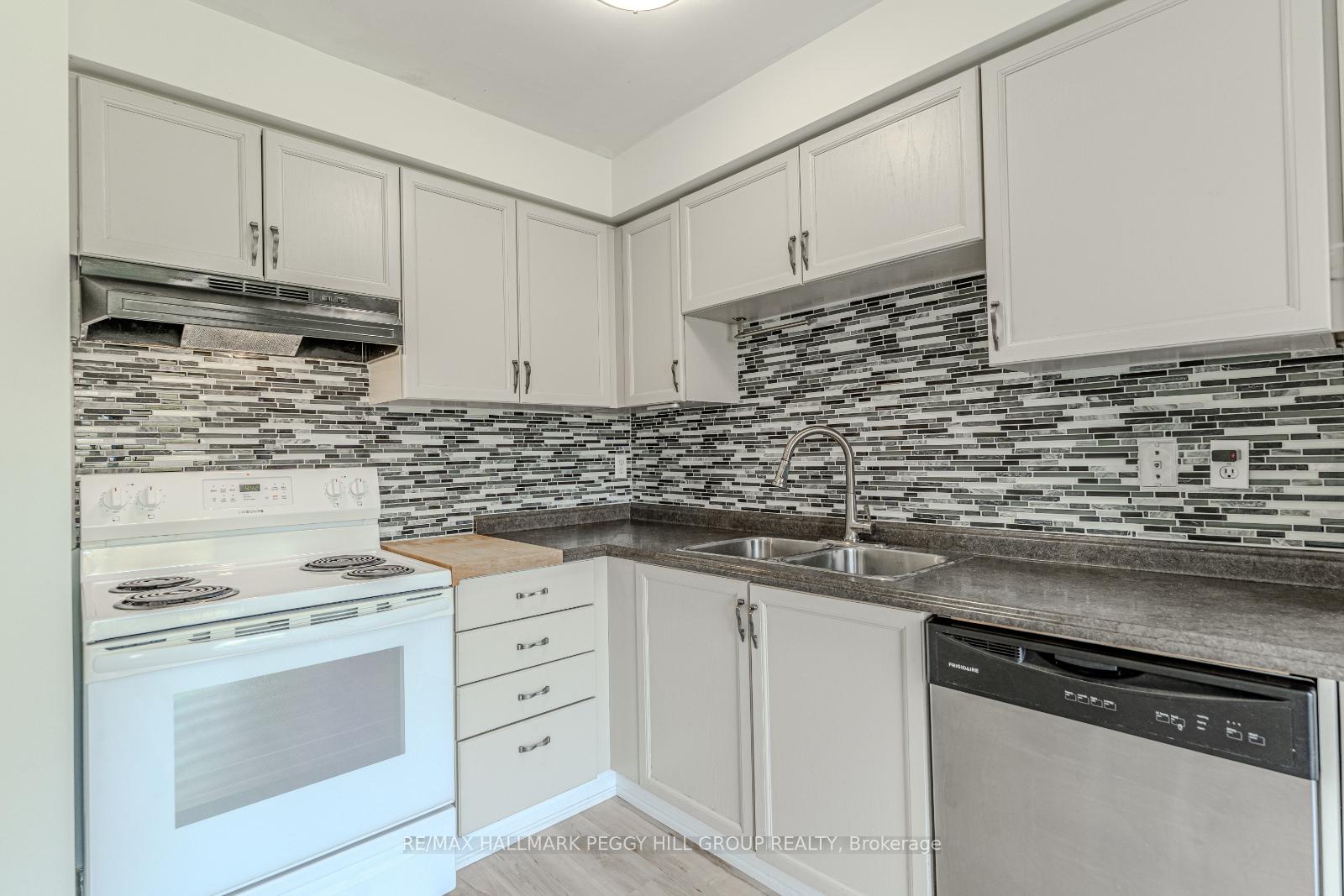 Photo 4 of 50 Brucker Road, Barrie, Holly — HOMEH