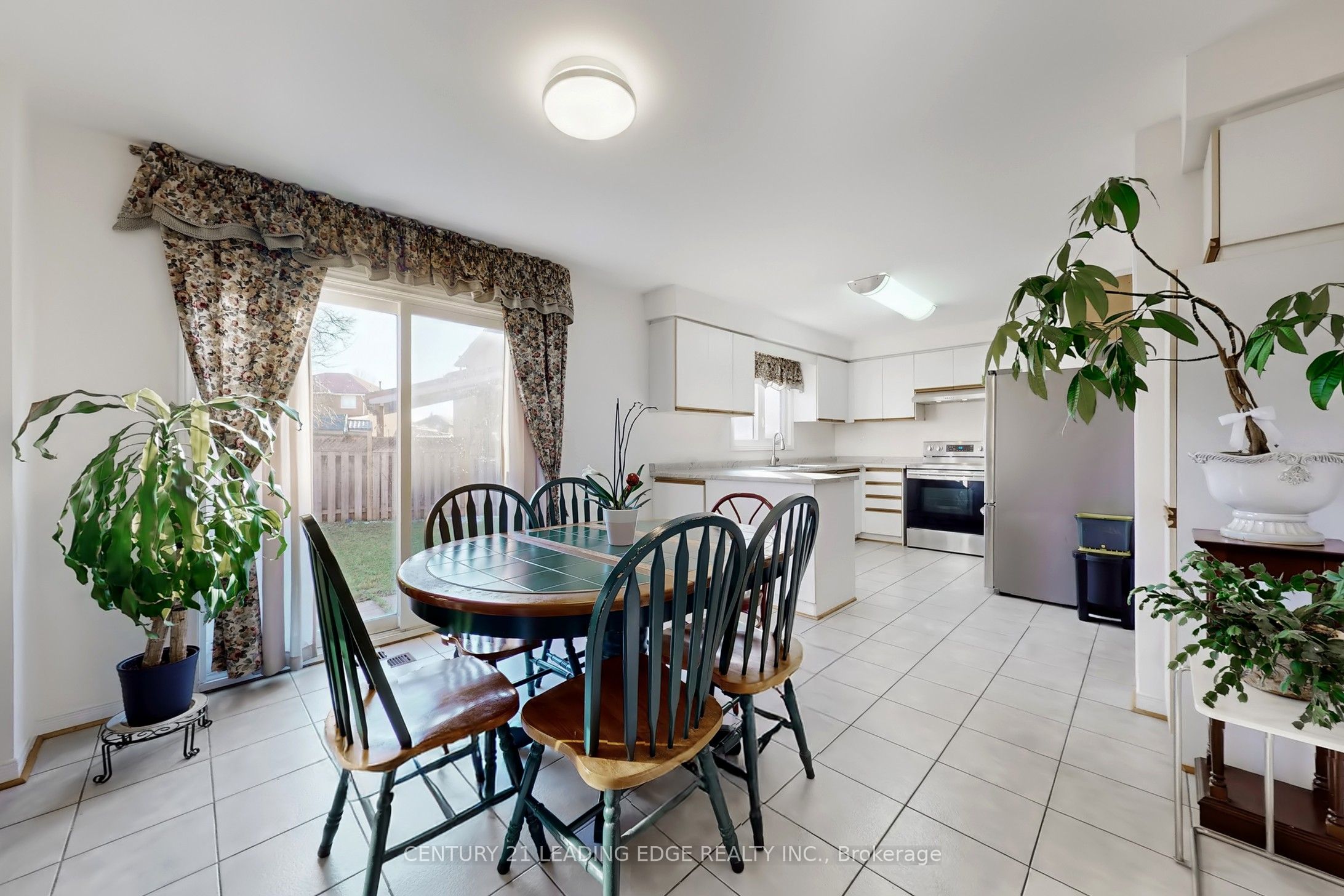 Photo 58 of 73 Hullrick Drive, Etobicoke, West Humber-Clairville — HOMEH
