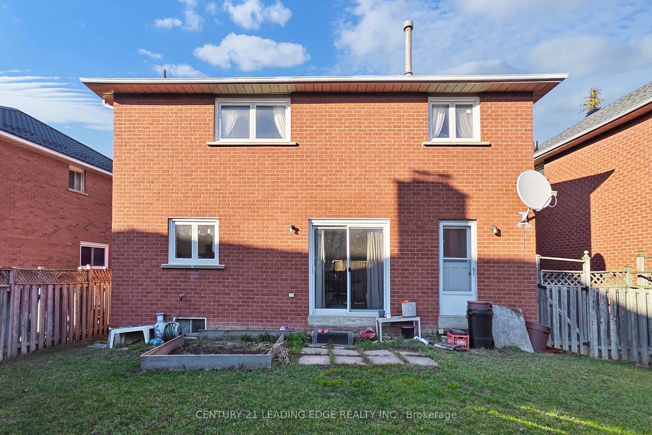 Photo 83 of 73 Hullrick Drive, Etobicoke, West Humber-Clairville — HOMEH