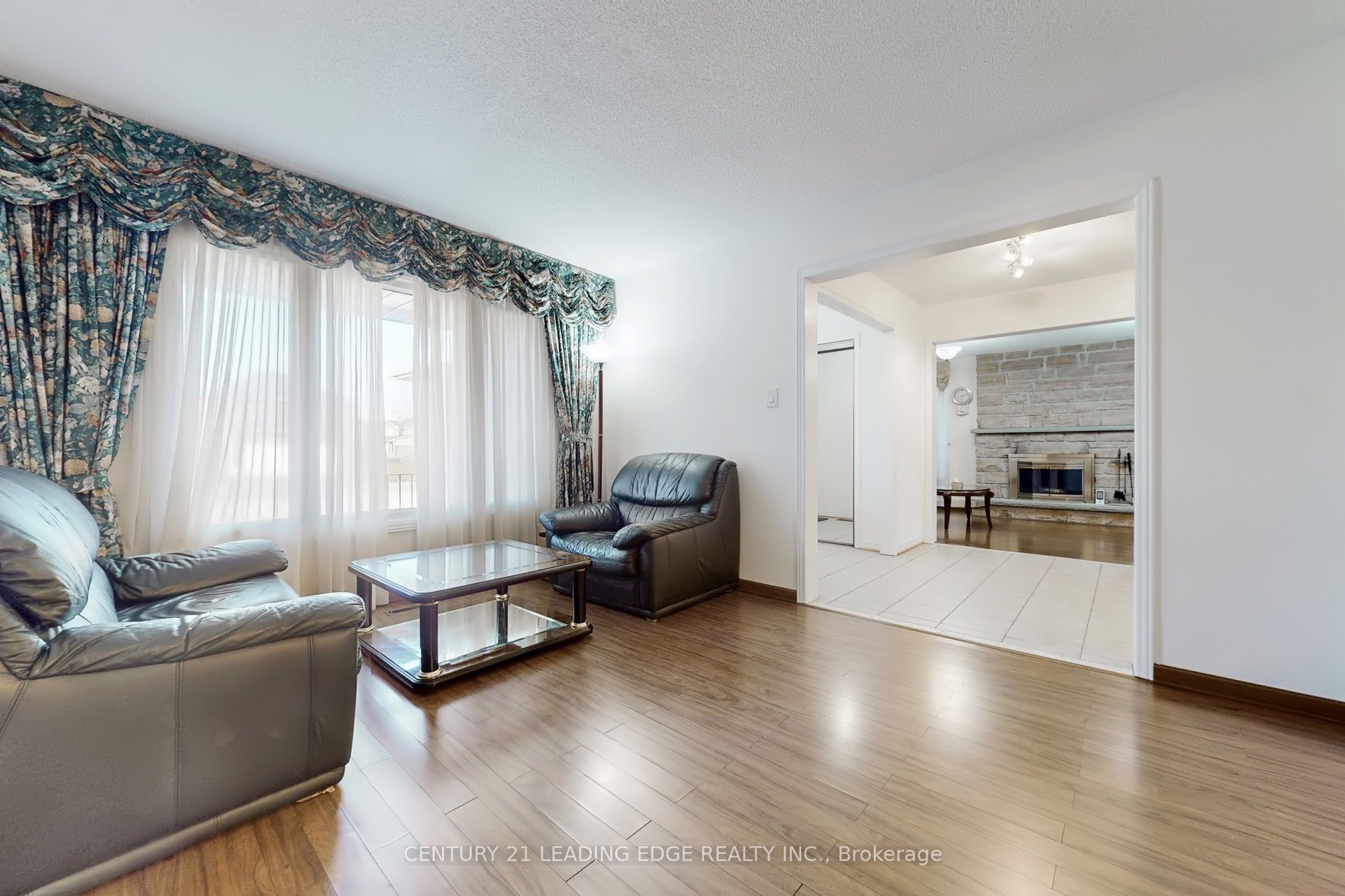 Photo 49 of 73 Hullrick Drive, Etobicoke, West Humber-Clairville — HOMEH
