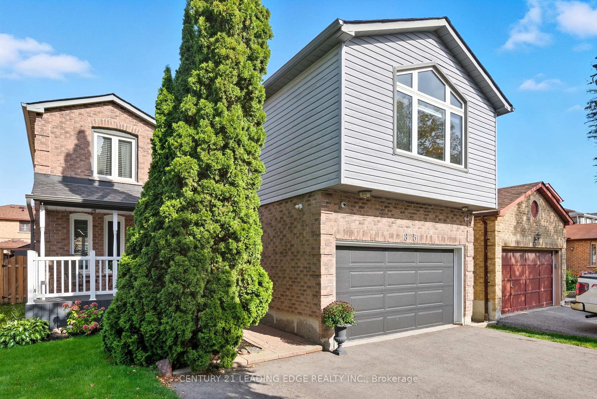 Photo 2 of 85 Large Crescent, Ajax, Central West — HOMEH