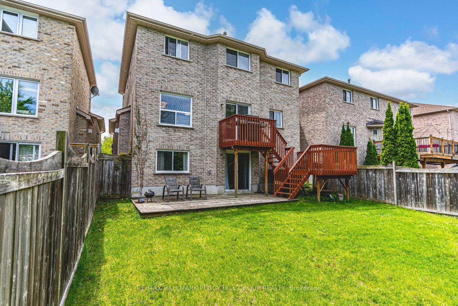 Photo 3 of 20 Dunnett Drive, Barrie, Ardagh — HOMEH